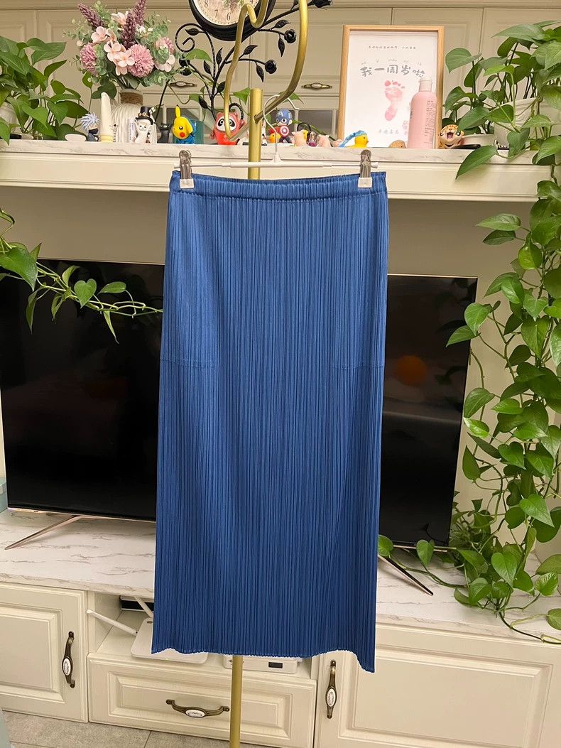 Issey Miyake Issey Miyake Pleated Skirt in Misty Blue-yf Size 22" - 2 Thumbnail