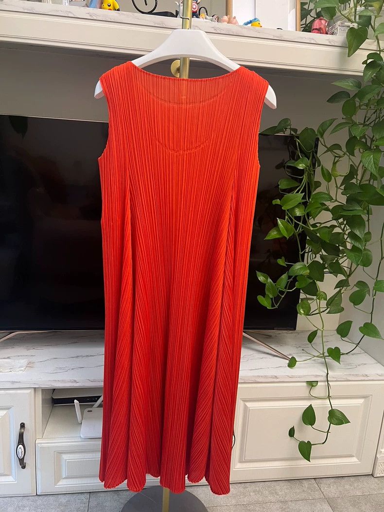Issey Miyake Issey Miyake Pleated Dress in Orange Red-yf Size 22" - 8 Thumbnail