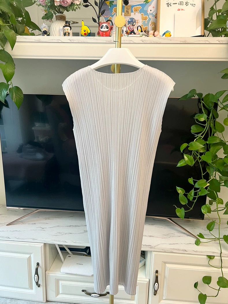 Issey Miyake Issey Miyake Pleated Dress Light Gray JH113-yf Size 22" - 4 Thumbnail
