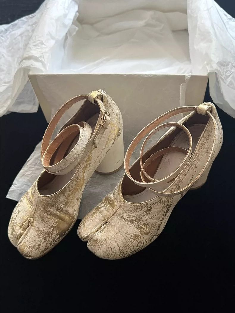 Maison Margiela Maison Margiela Tabi Heels Rare Gold Foil Size US 7 / IT 37 - 4 Thumbnail