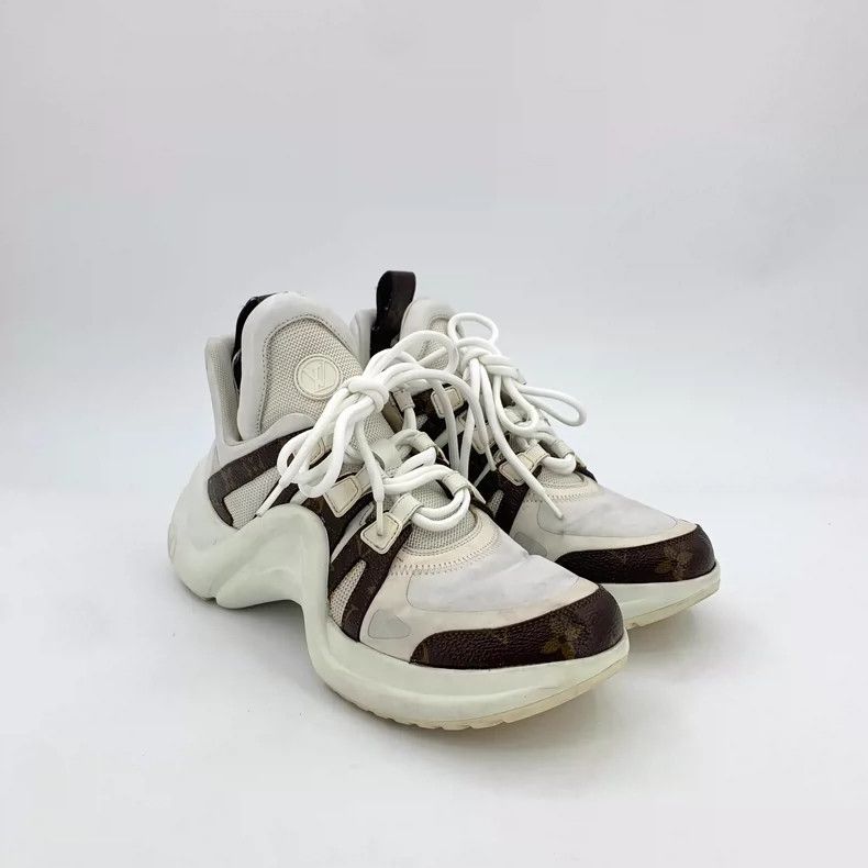 Louis Vuitton Louis Vuitton White Logo Thick Sole Sneakers Size US 10 / EU 43 - 2 Thumbnail