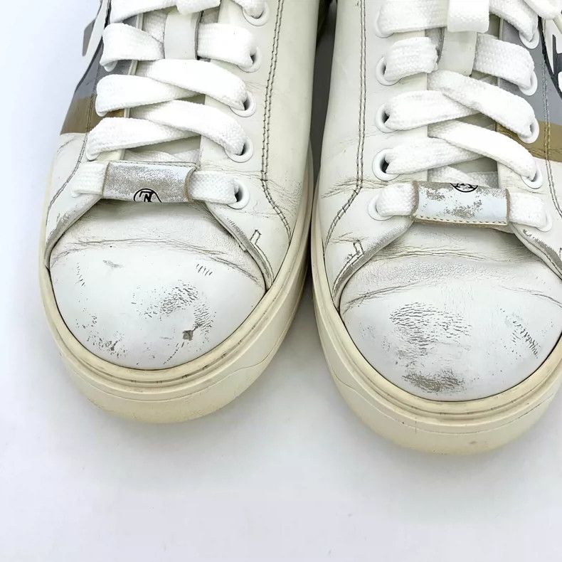 Louis Vuitton Louis Vuitton White Logo Casual Sneakers Size 37 Size US 6 / IT 36 - 8 Thumbnail