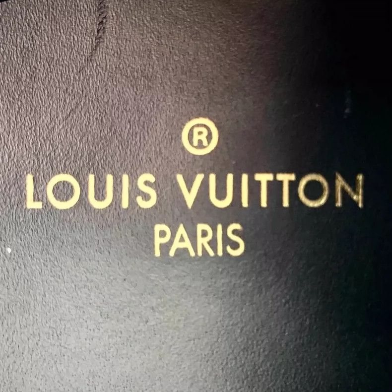 Louis Vuitton Louis Vuitton Run Away Black Sneakers Size US 4 / IT 34 - 7 Thumbnail