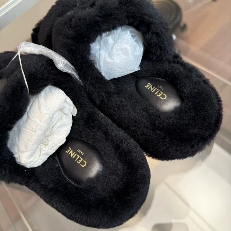 Celine CELINE Triomphe Sheepskin Slippers Size 37 Size US 6 / IT 36 - 7 Thumbnail