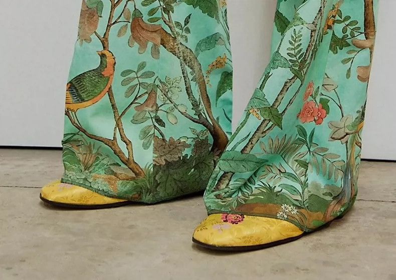 Gucci Gucci Men's Floral Loafers with Tiger Decoration Size US 6 / IT 36 - 2 Thumbnail