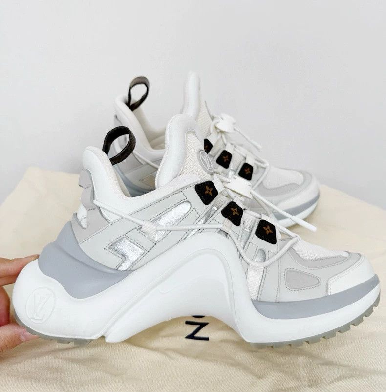 Louis Vuitton Louis Vuitton Dad Sneakers Size 35.5 Size US 5.5 / EU 38 - 3 Thumbnail