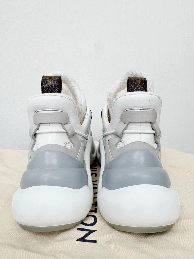 Louis Vuitton Louis Vuitton Dad Sneakers Size 35.5 Size US 5.5 / EU 38 - 7 Thumbnail