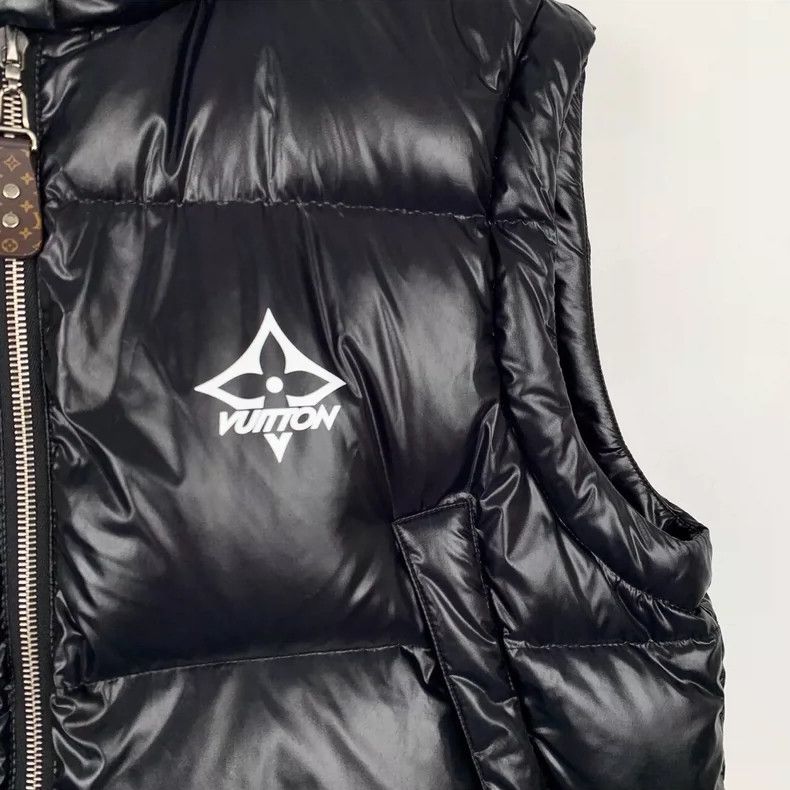 Louis Vuitton Louis Vuitton Black Logo Hooded Puffer Vest Size ONE SIZE - 4 Thumbnail