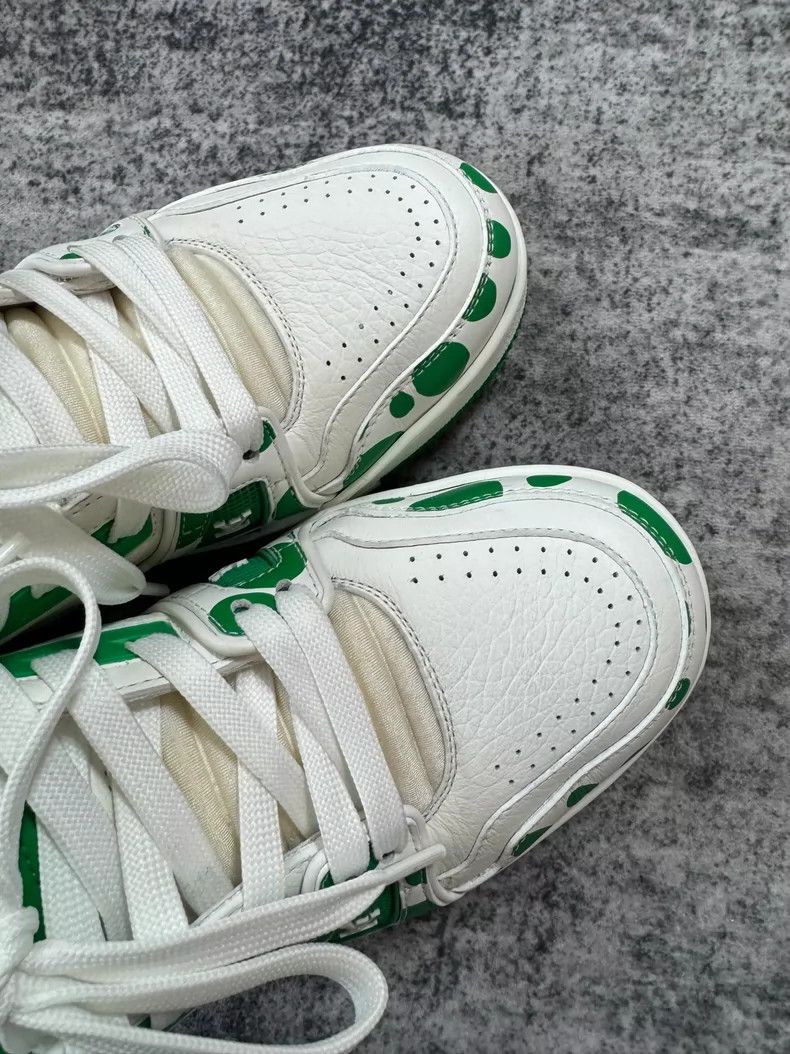 Louis Vuitton Louis Vuitton Green Dots Trainer Size 36.5 Size US 6 / IT 36 - 4 Thumbnail