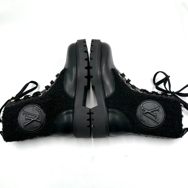 Louis Vuitton Louis Vuitton Black Logo Martin Boots Size US 7 / IT 37 - 7 Thumbnail