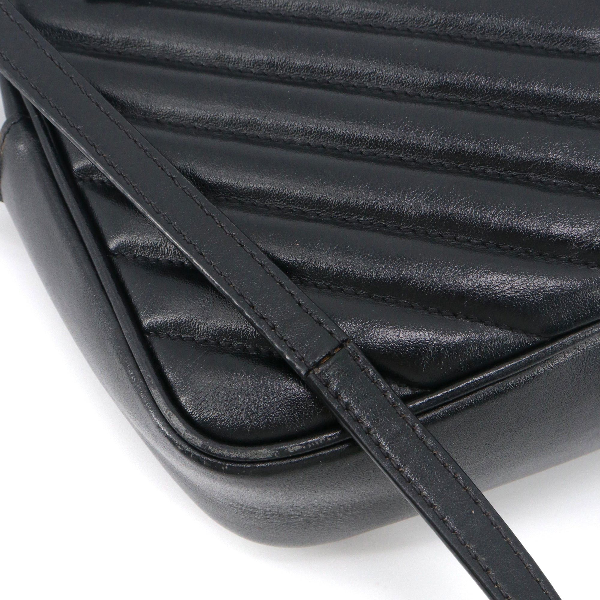 Saint Laurent Paris SAINT LAURENT - Lou Saint Laurent shoulder bag in black chevron leather Size ONE SIZE - 10 Thumbnail