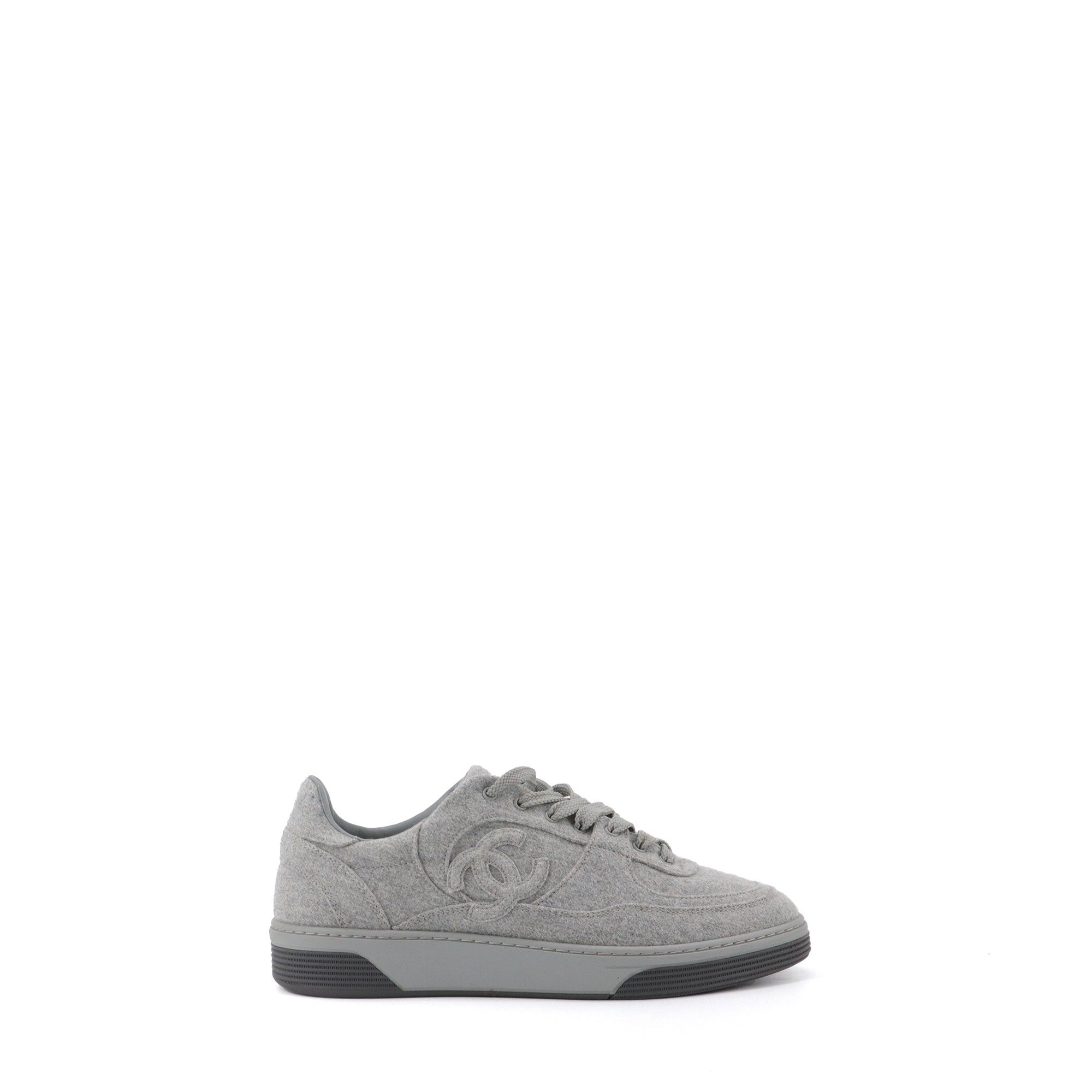Chanel CHANEL - CC Chanel sneakers in gray wool (T40) Size US 9 / IT 39 - 2 Thumbnail