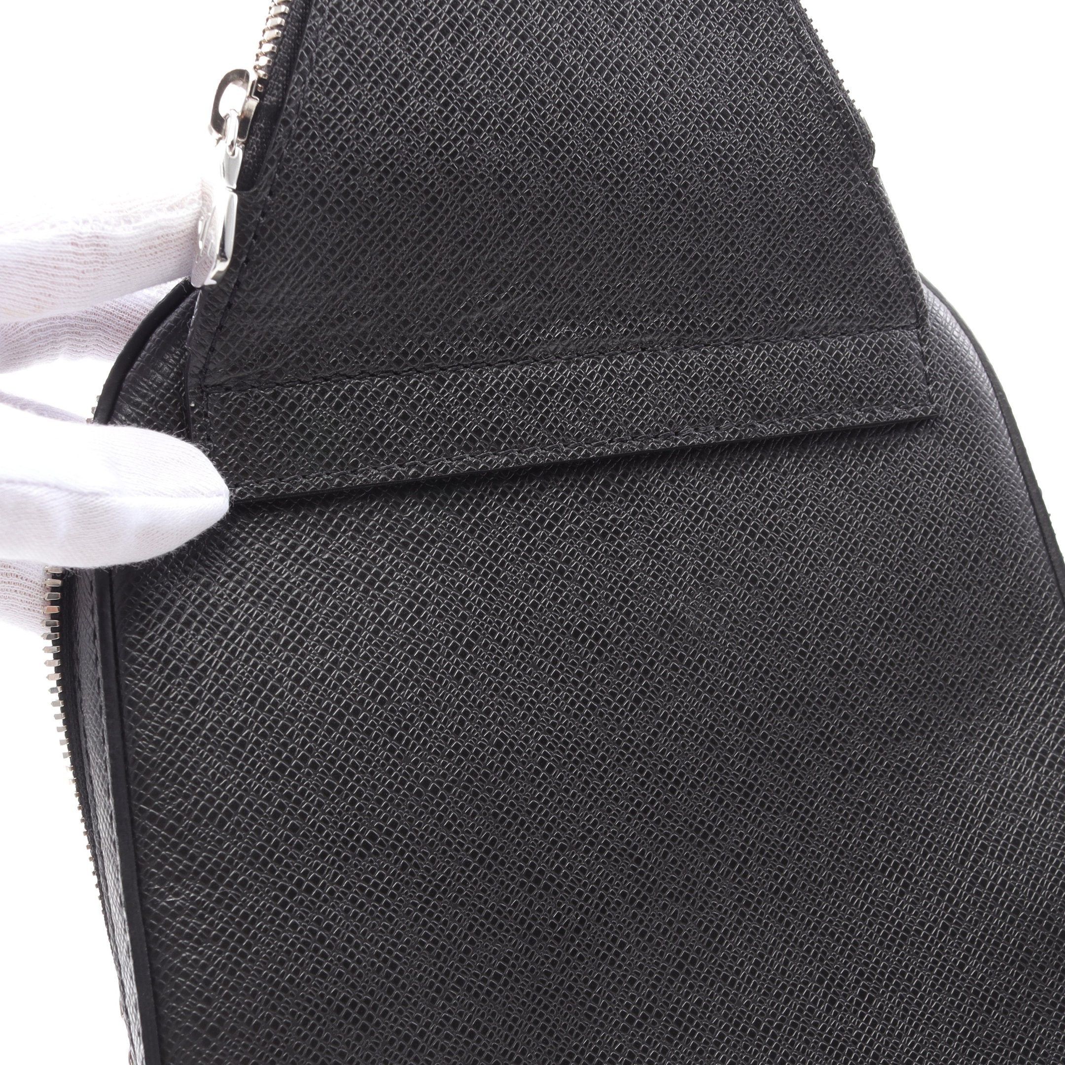 Louis Vuitton Louis Vuitton Avenue Sling Bag Taiga Body Leather Black Size ONE SIZE - 7 Thumbnail