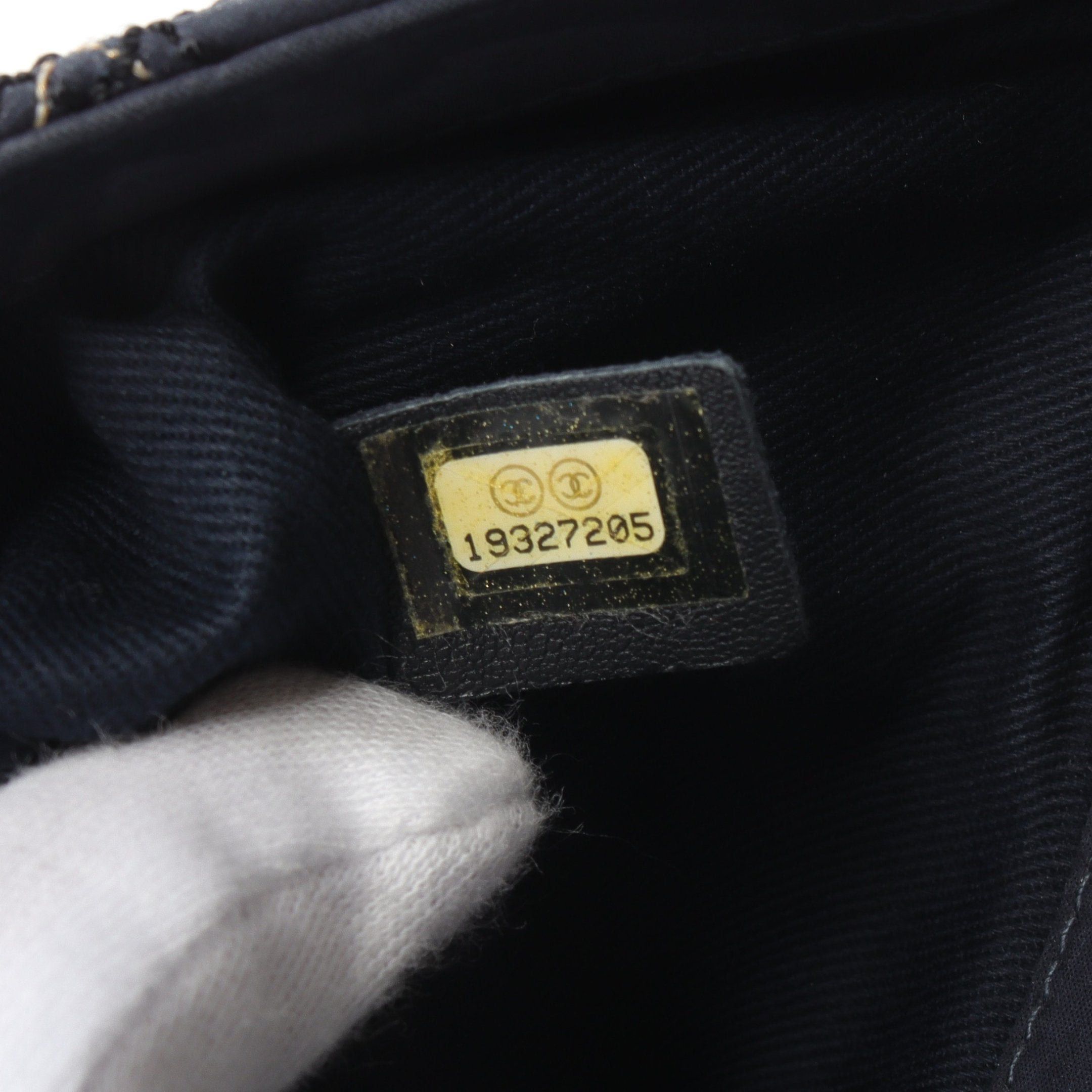 Chanel Chanel Chain Shoulder Bag Velvet Calfskin Navy Gold Hardware Size ONE SIZE - 5 Thumbnail