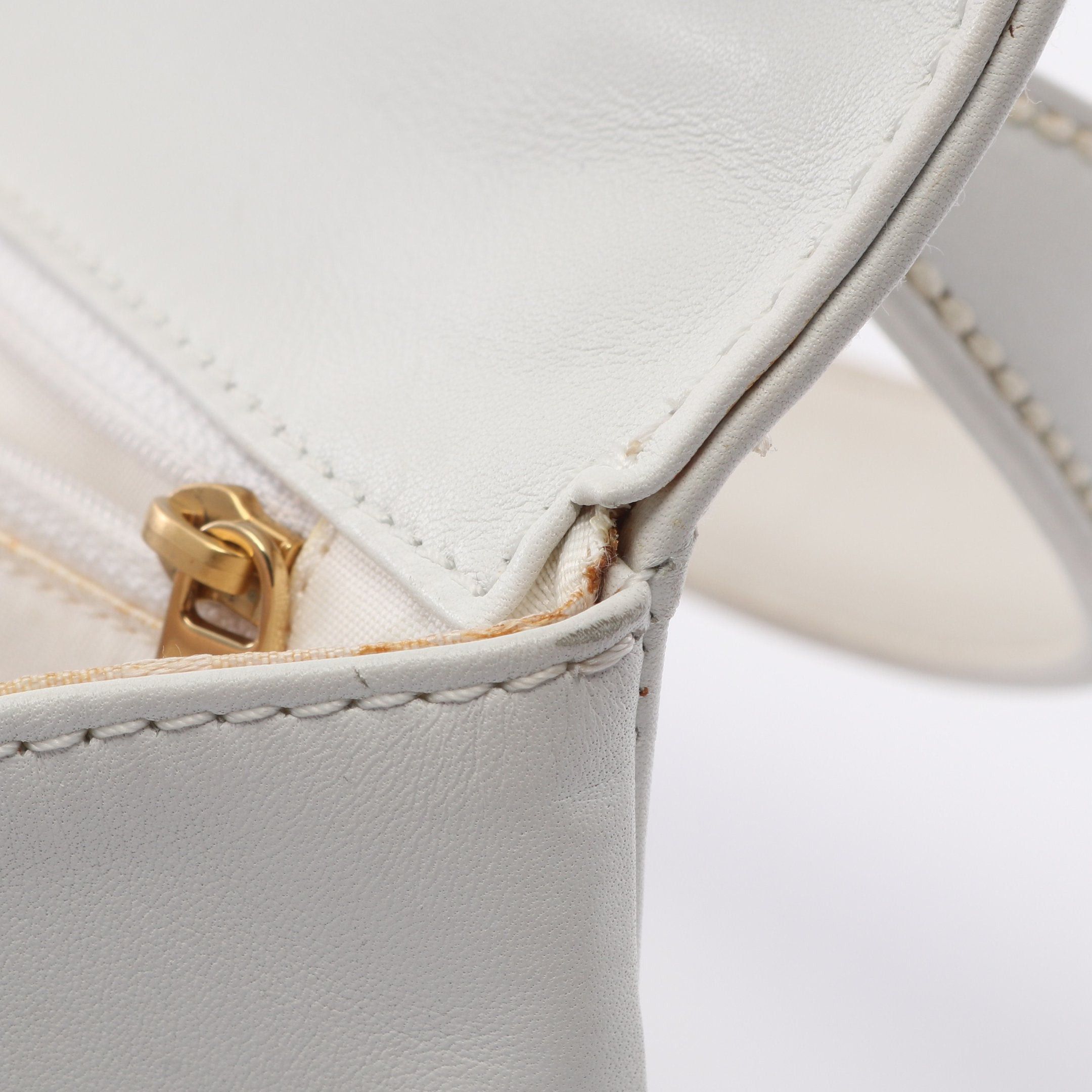 Chanel Chanel Wild Stitch Top Handle Handbag Leather White Gold Hardware Size ONE SIZE - 9 Thumbnail