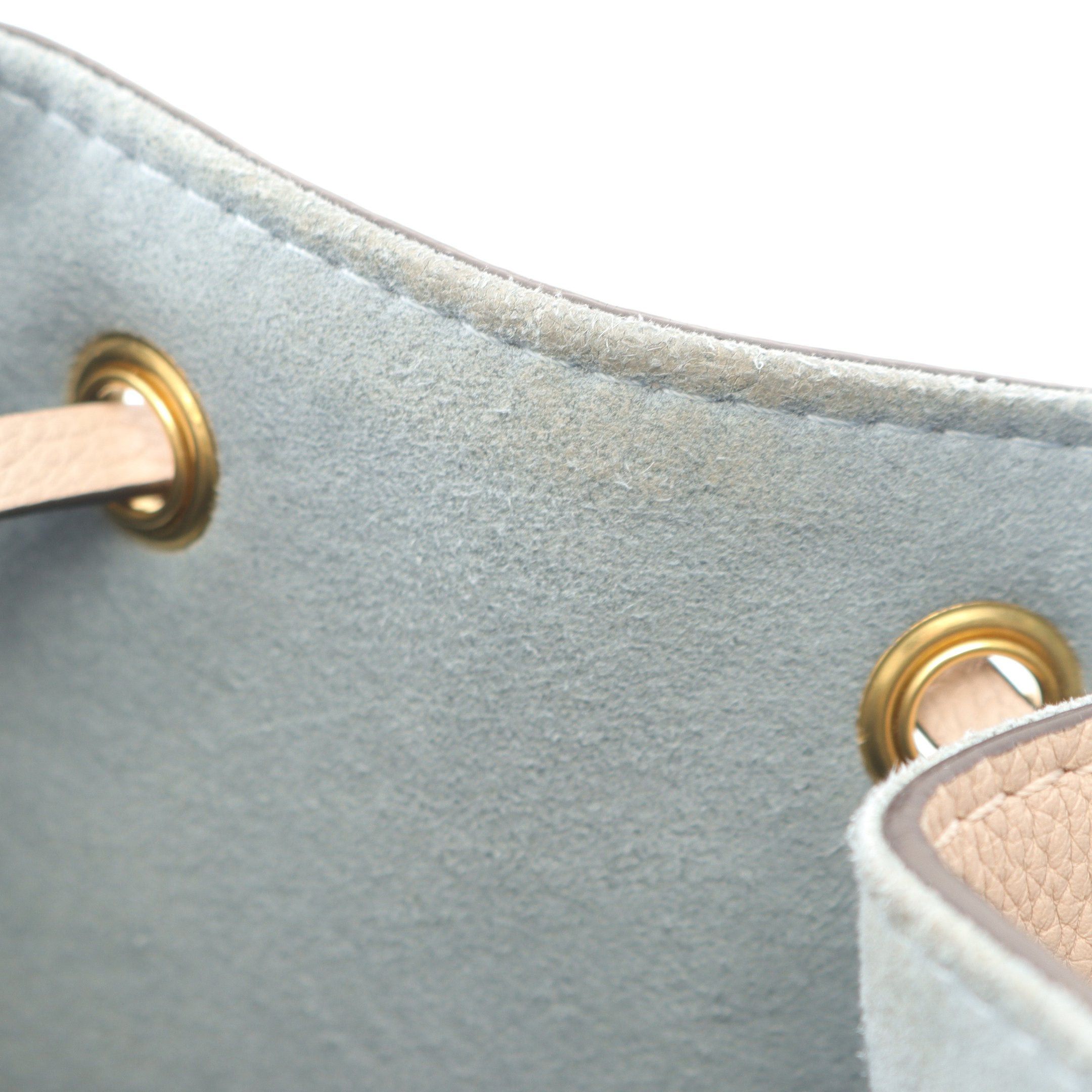Louis Vuitton Louis Vuitton Rock Me Bucket Nv Greige Handbag Leather Gray Beige Size ONE SIZE - 5 Thumbnail