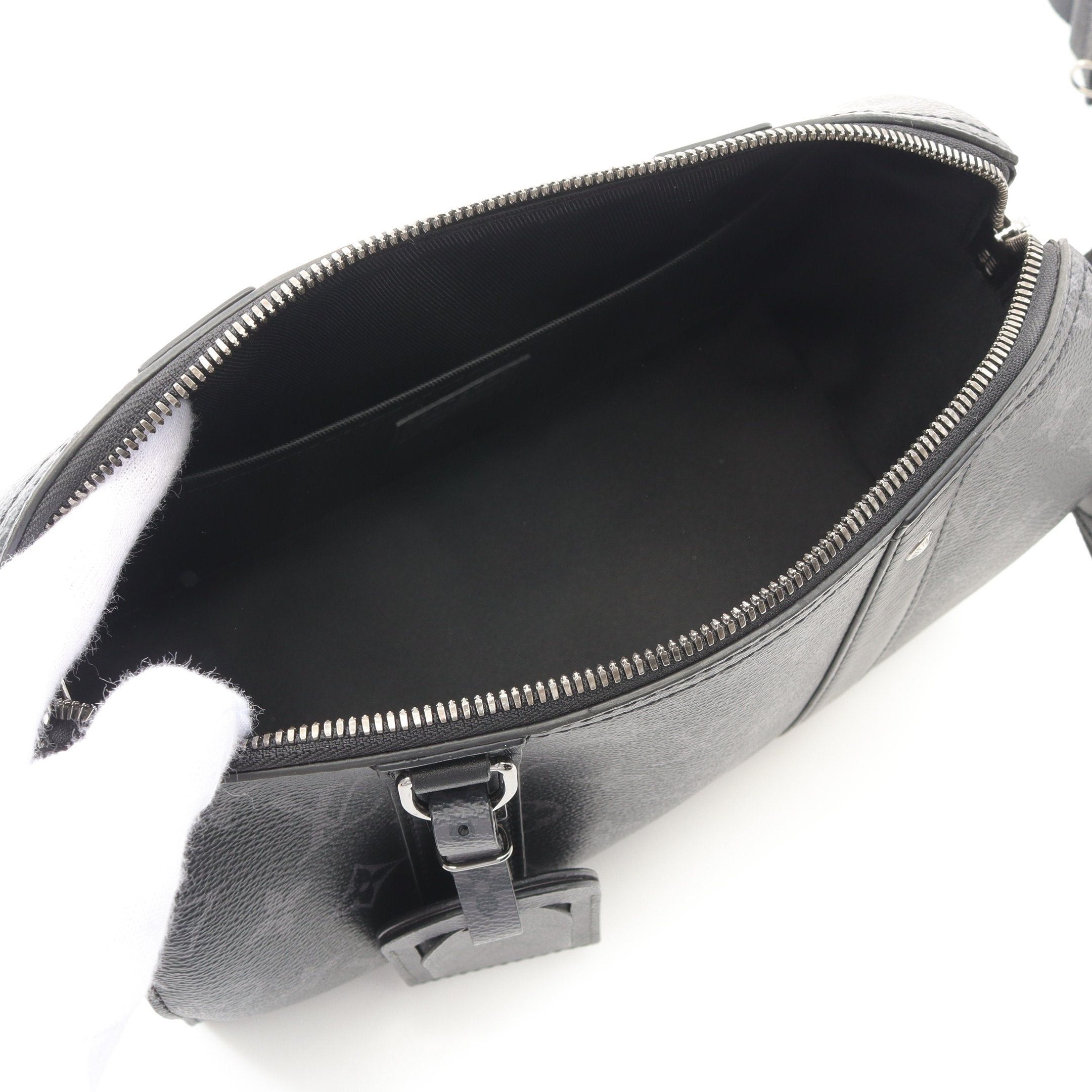 Louis Vuitton Louis Vuitton City Keepall Monogram Eclipse Reverse Shoulder Bag Leather Black Gray Size ONE SIZE - 3 Thumbnail
