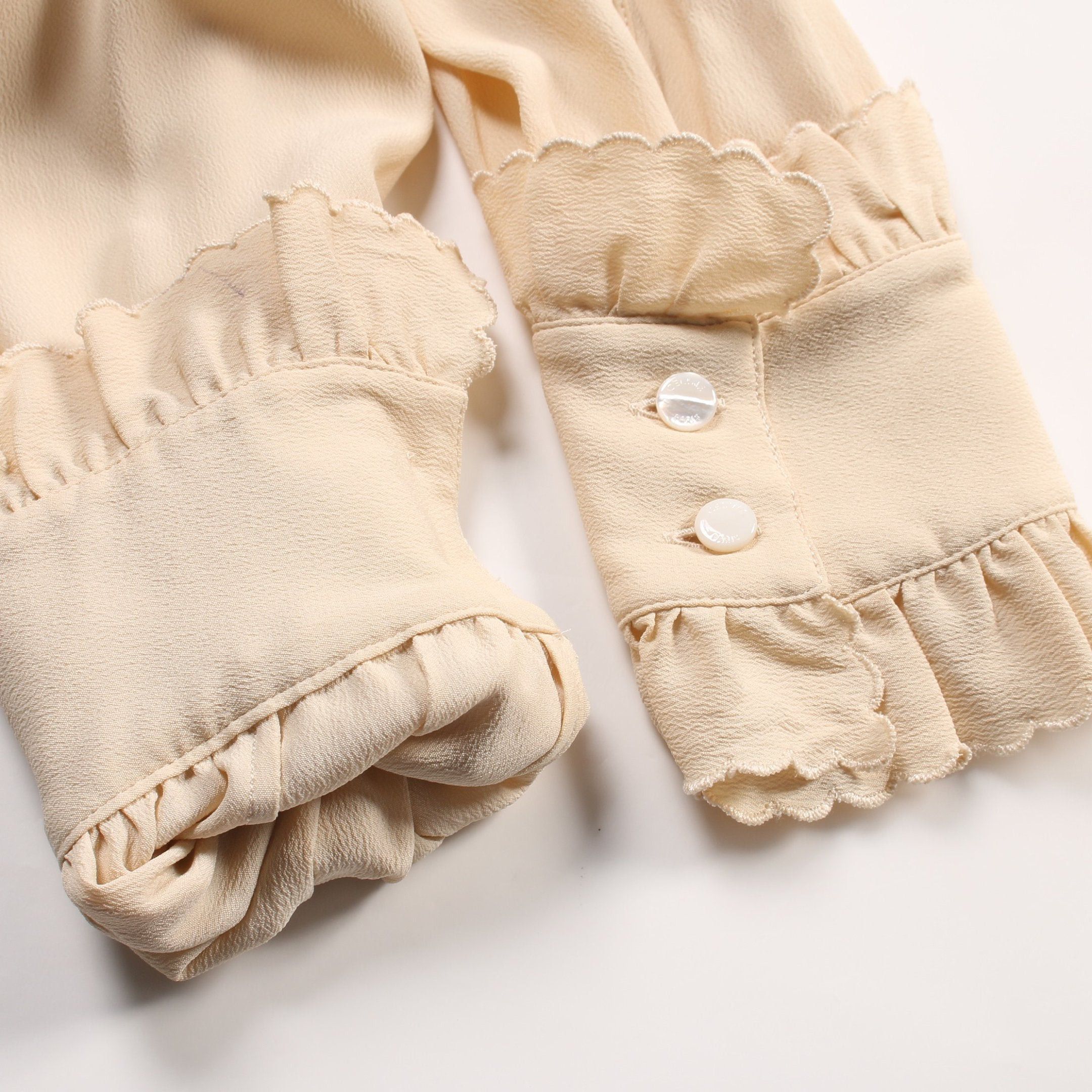 Celine Celine Frill Blouse Ribbon Tie Silk Light Beige Size ONE SIZE - 7 Thumbnail