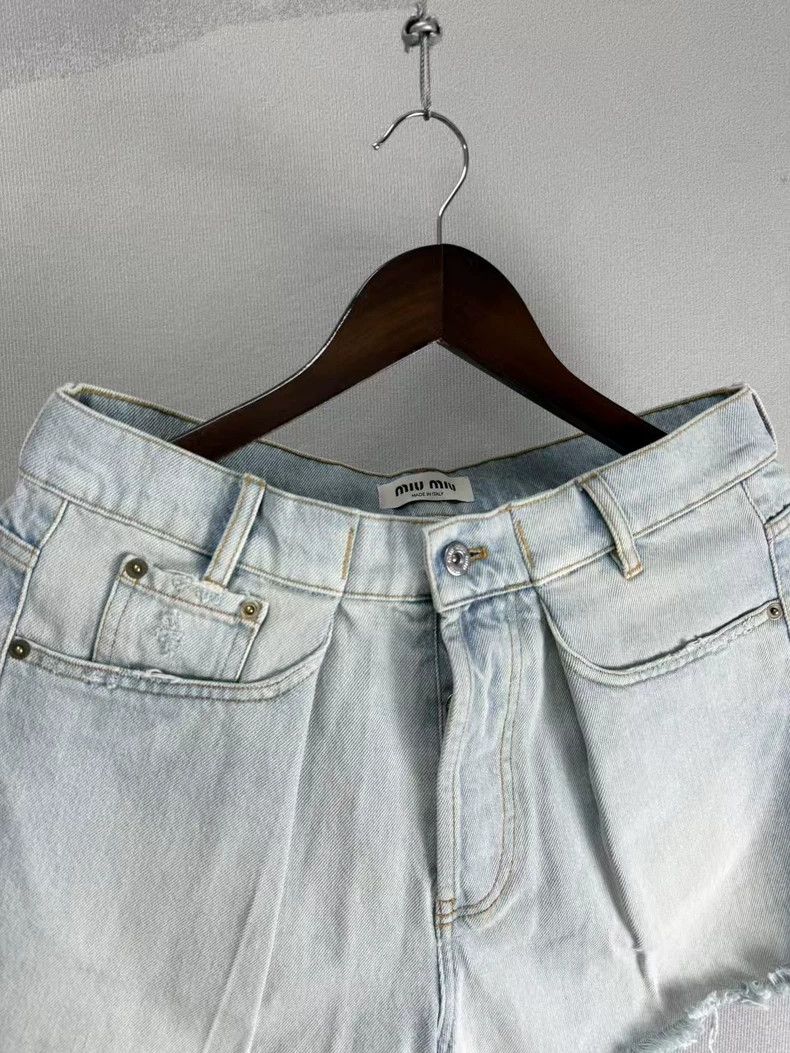 Miu Miu Miu Miu Light Blue Denim Shorts Size 27-yf Size 27" / US 4 / IT 40 - 2 Thumbnail