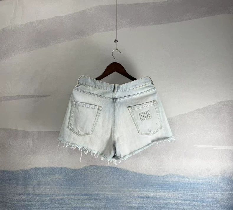 Miu Miu Miu Miu Light Blue Denim Shorts Size 27-yf Size 27" / US 4 / IT 40 - 3 Thumbnail