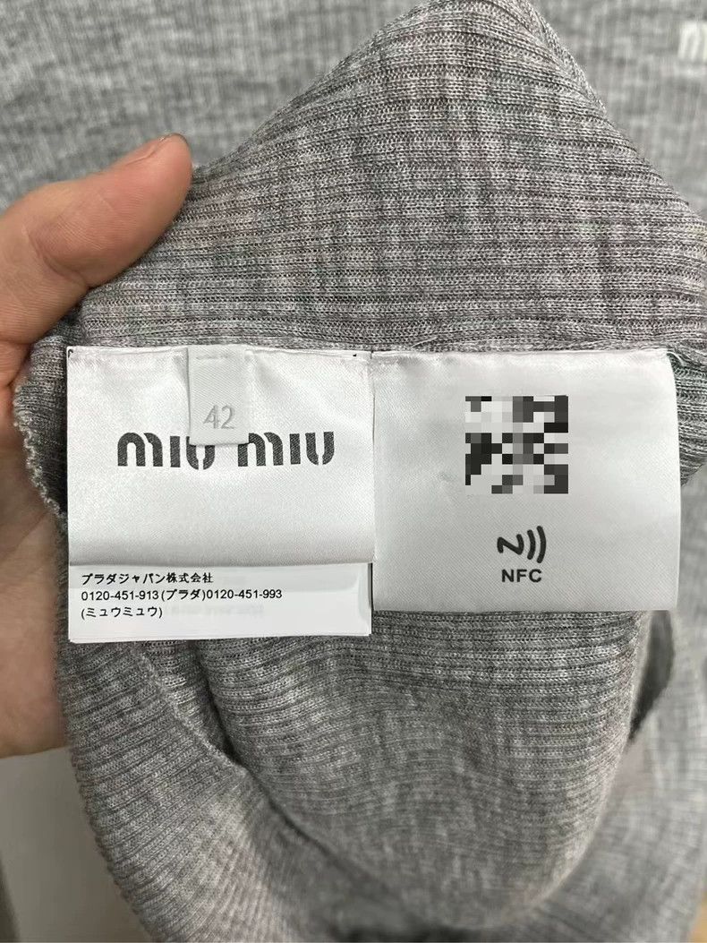 Prada Miumiu Gray Long Sleeve Fitted Top-yf Size L / US 10 / IT 46 - 3 Thumbnail