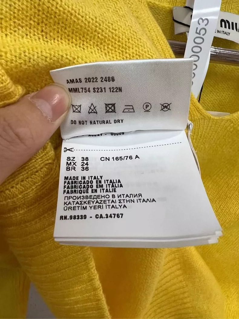 Prada Miumiu Yellow Cashmere Sweater with Logo-yf Size M / US 6-8 / IT 42-44 - 4 Thumbnail