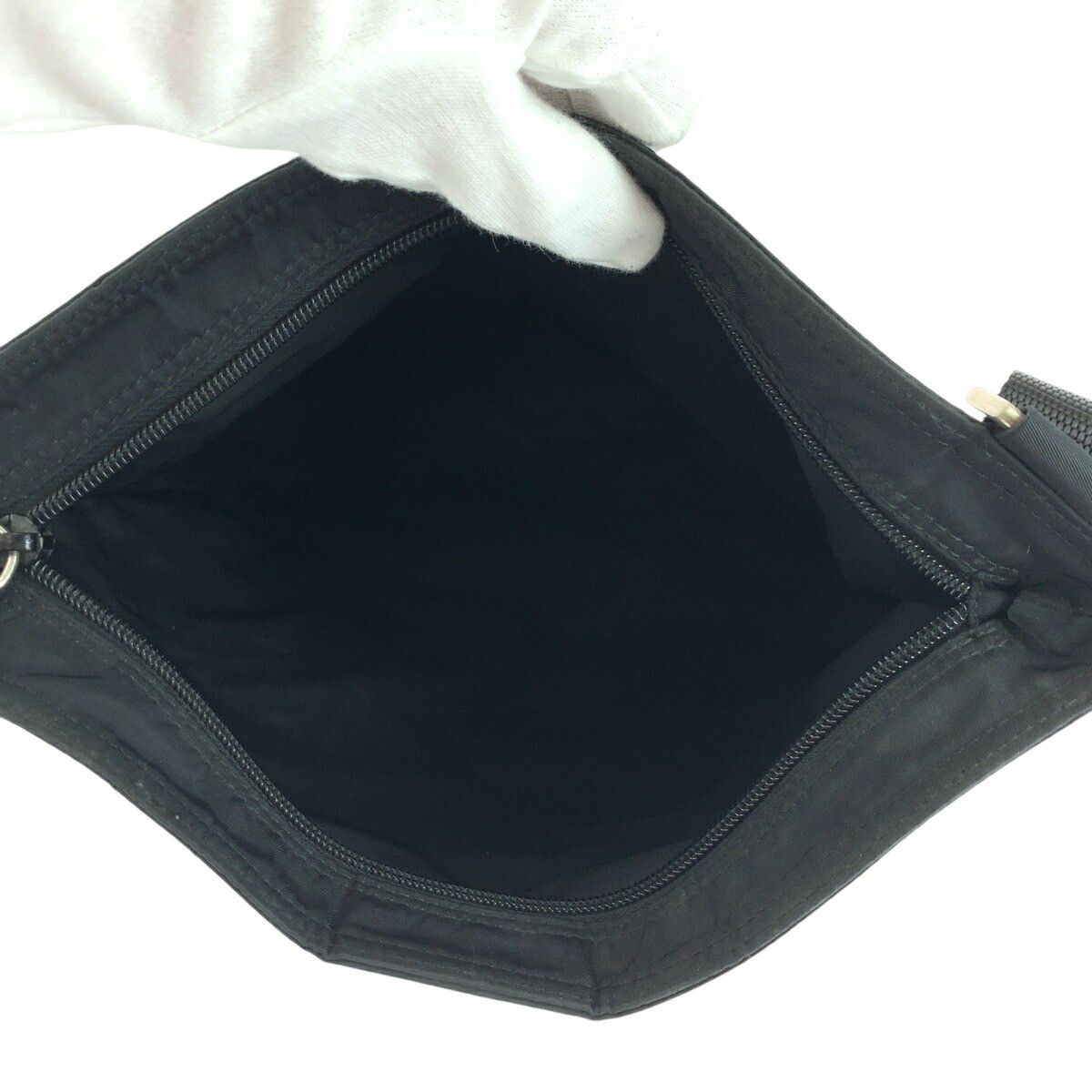 Prada Prada Prada Tessuto Triangle Logo Plate Nylon Shoulder Bag Others Crossbody Bag DUTY FREE for USA Size ONE SIZE - 9 Thumbnail