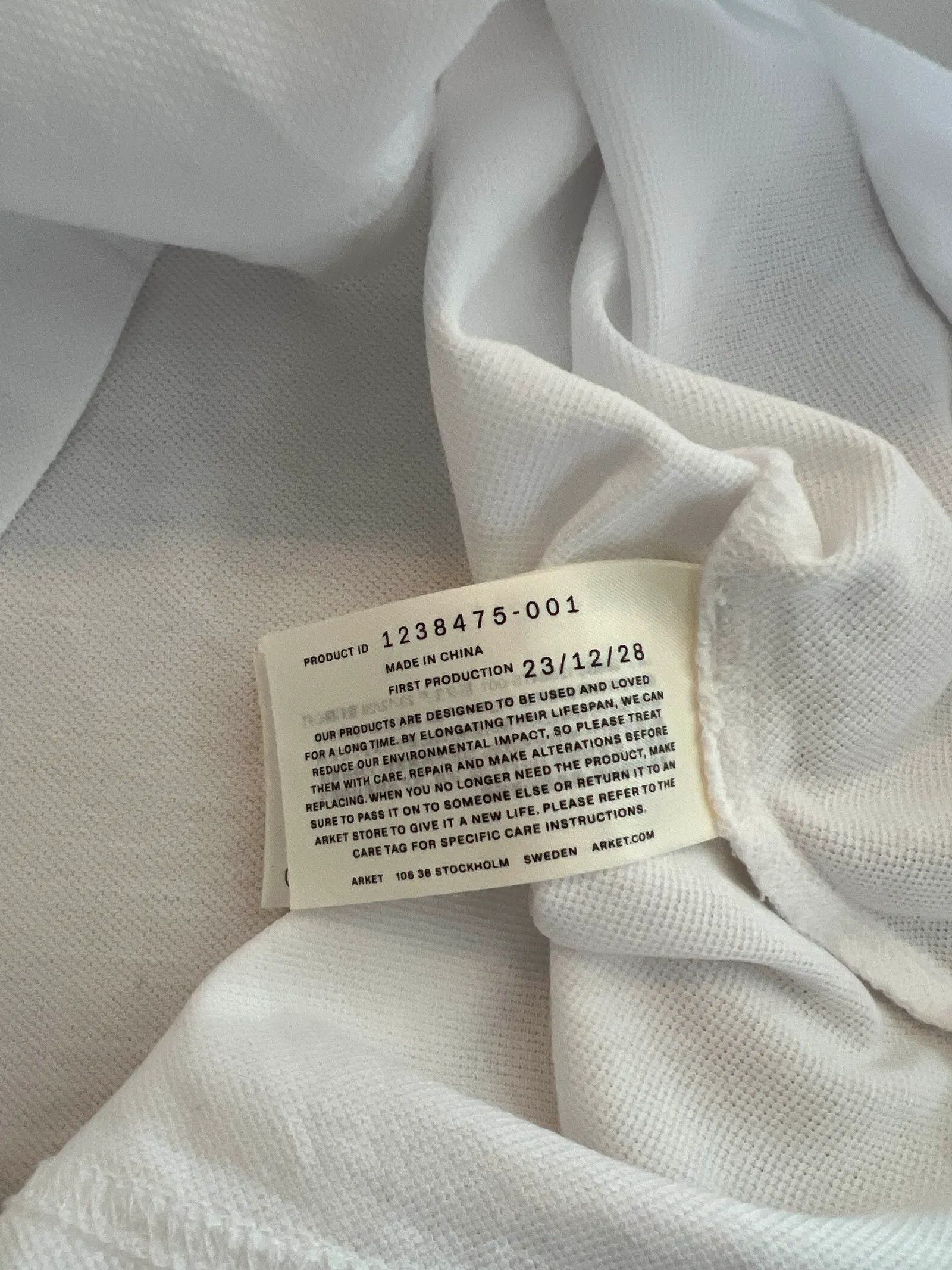 Arket Arket T-shirt Size M / US 6-8 / IT 42-44 - 4 Thumbnail
