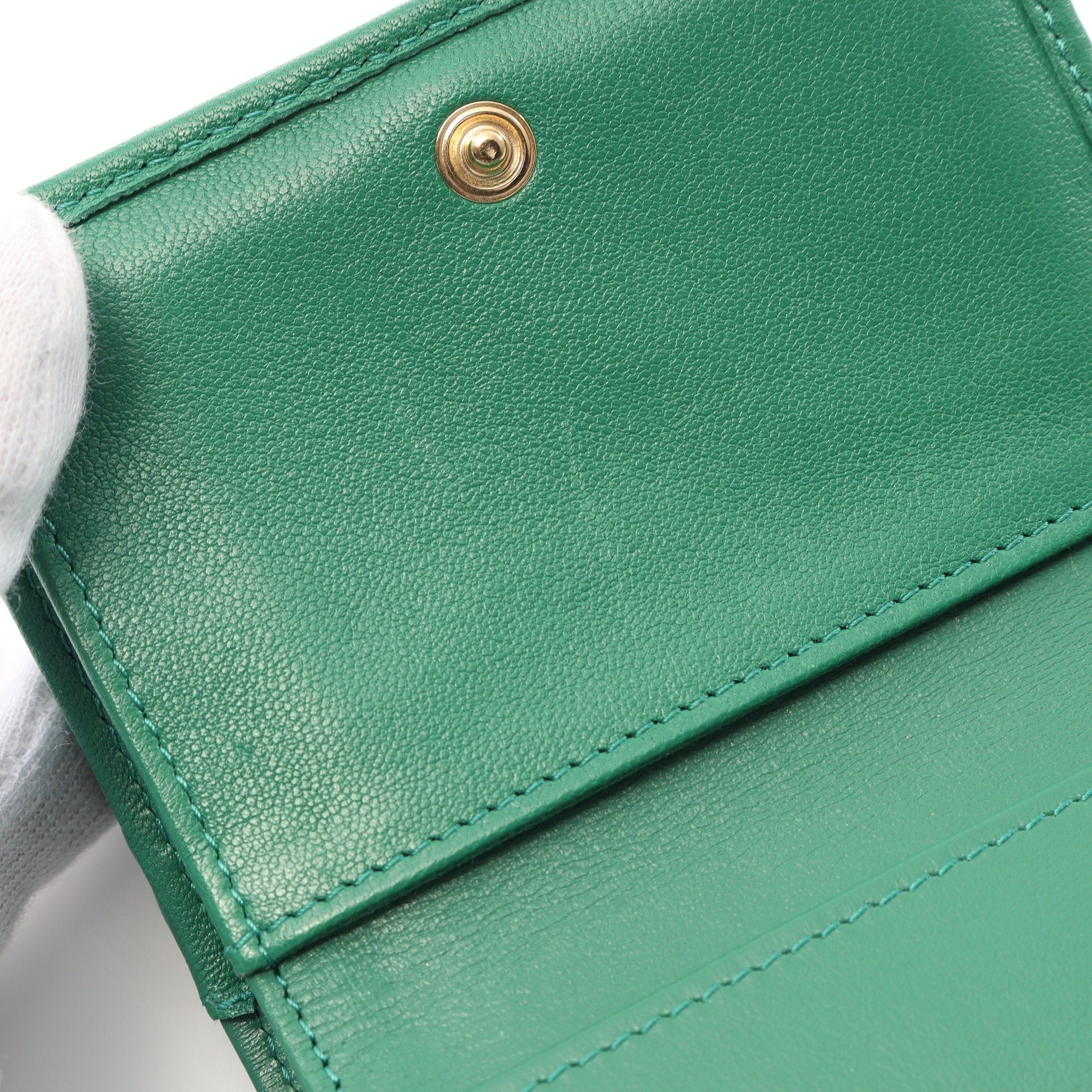 Chanel Chanel Chanel 19 Matelasse Trifold Wallet Lambskin Green Gold Hardware Size ONE SIZE - 10 Thumbnail