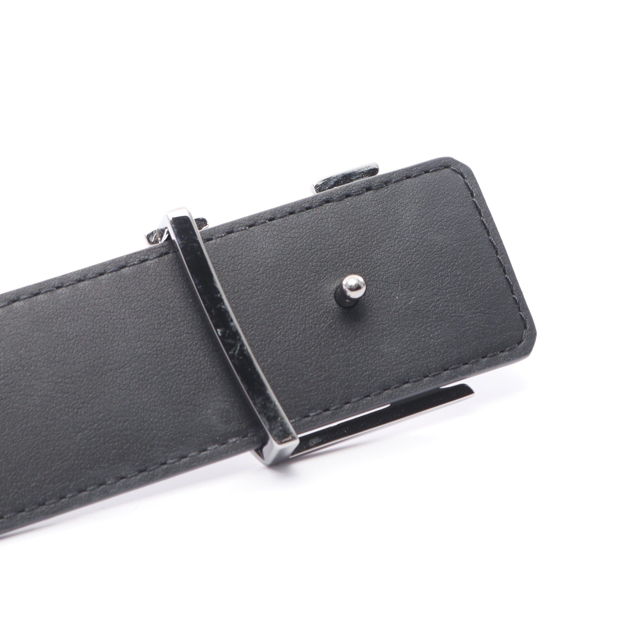 Louis Vuitton Louis Vuitton Lv Initials 35Mm Reversible Monogram Eclipse Belt Black Size ONE SIZE - 5 Thumbnail