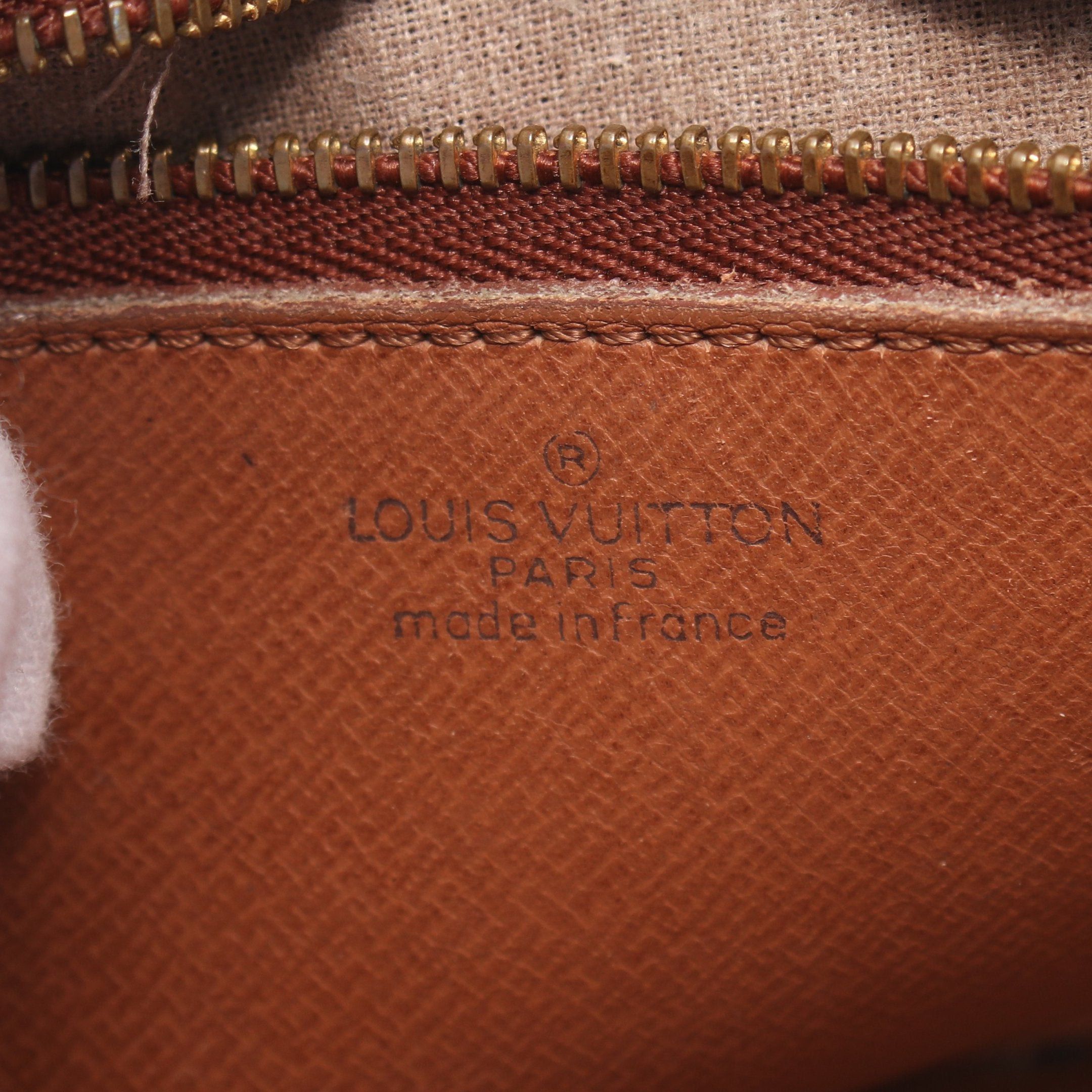 Louis Vuitton Louis Vuitton Marly Dragonne Monogram Clutch Bag Second Leather Brown Size ONE SIZE - 4 Thumbnail