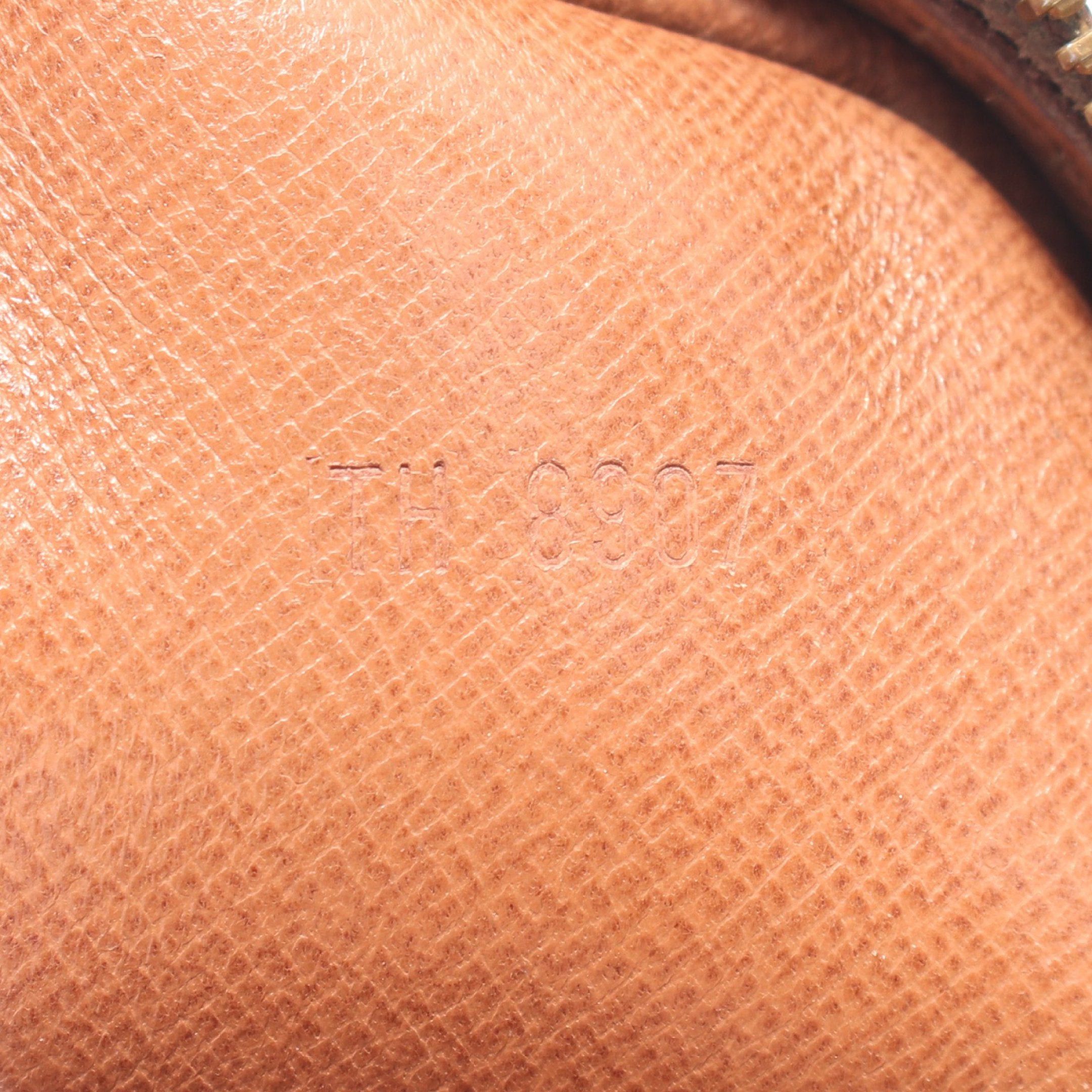 Louis Vuitton Louis Vuitton Marly Dragonne Monogram Clutch Bag Second Leather Brown Size ONE SIZE - 5 Thumbnail