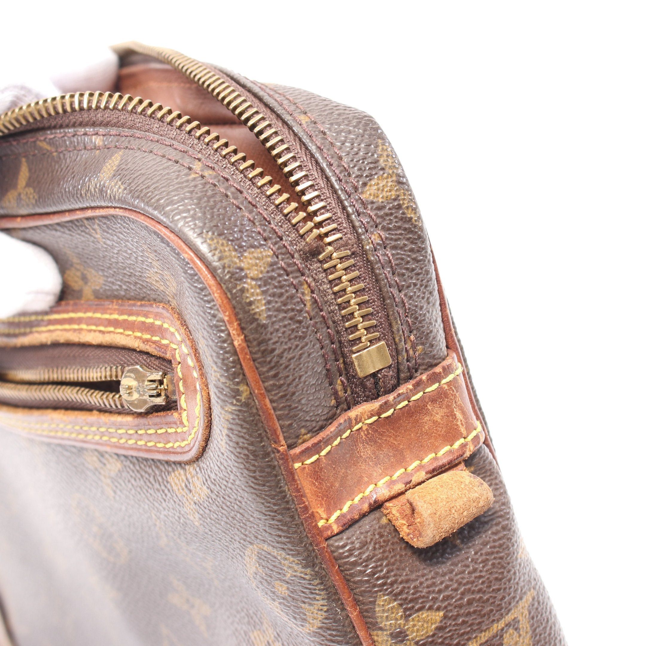 Louis Vuitton Louis Vuitton Marly Dragonne Monogram Clutch Bag Second Leather Brown Size ONE SIZE - 10 Thumbnail