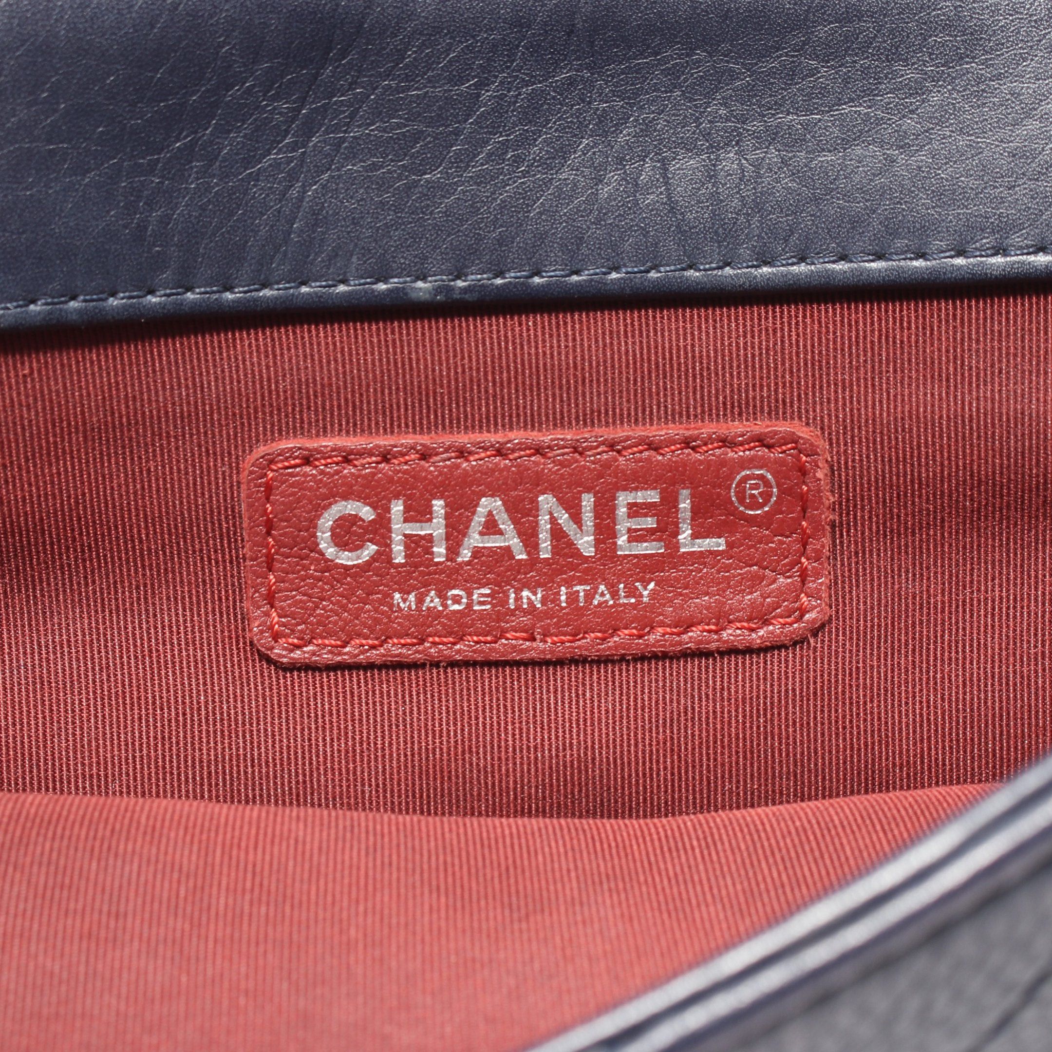 Chanel Chanel Matelasse Chain Shoulder Bag Leather Navy Antique Silver Hardware Size ONE SIZE - 4 Thumbnail