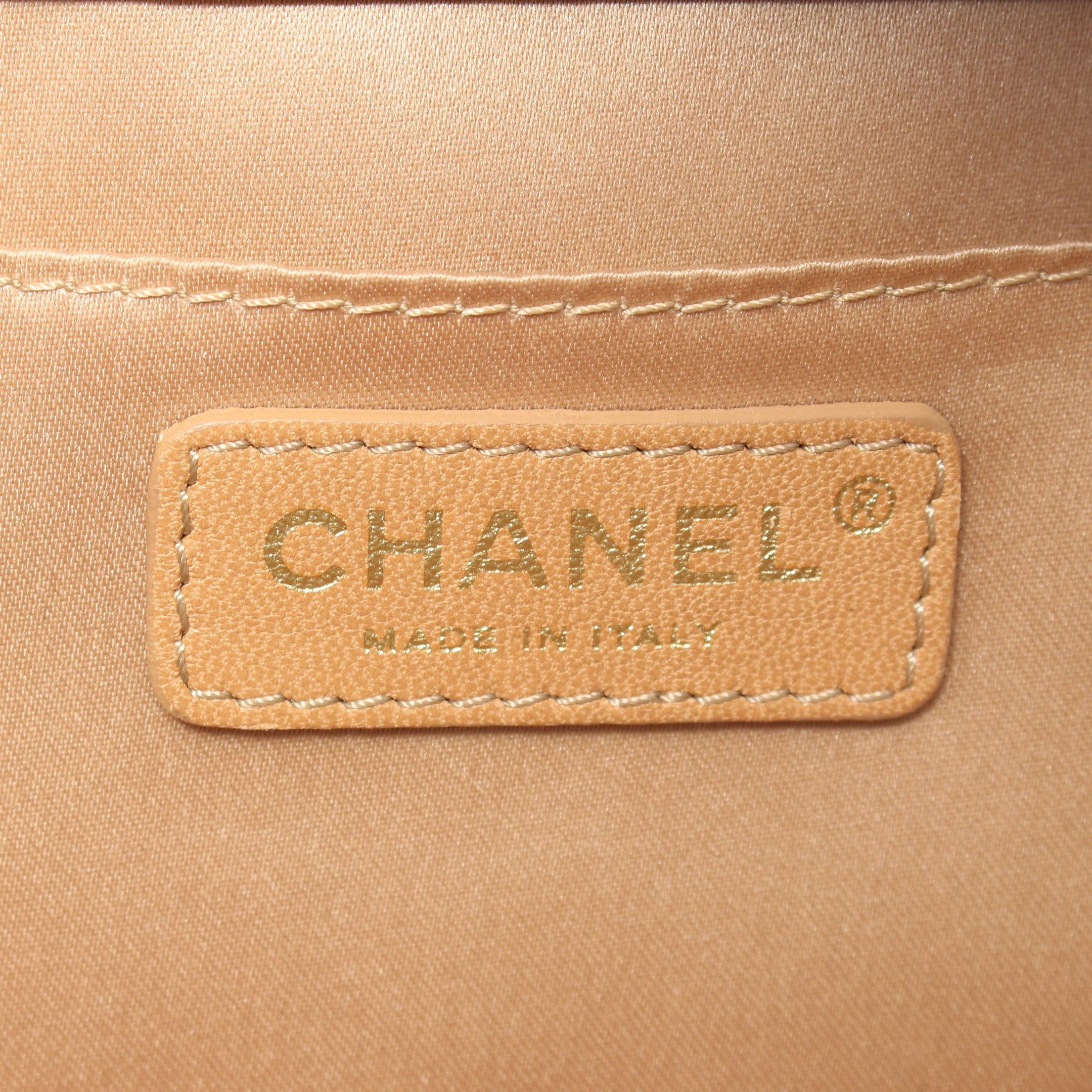 Chanel Chanel Matelasse Luxury Line Double Chain Shoulder Bag Patent Leather Gold Hardware Size ONE SIZE - 4 Thumbnail