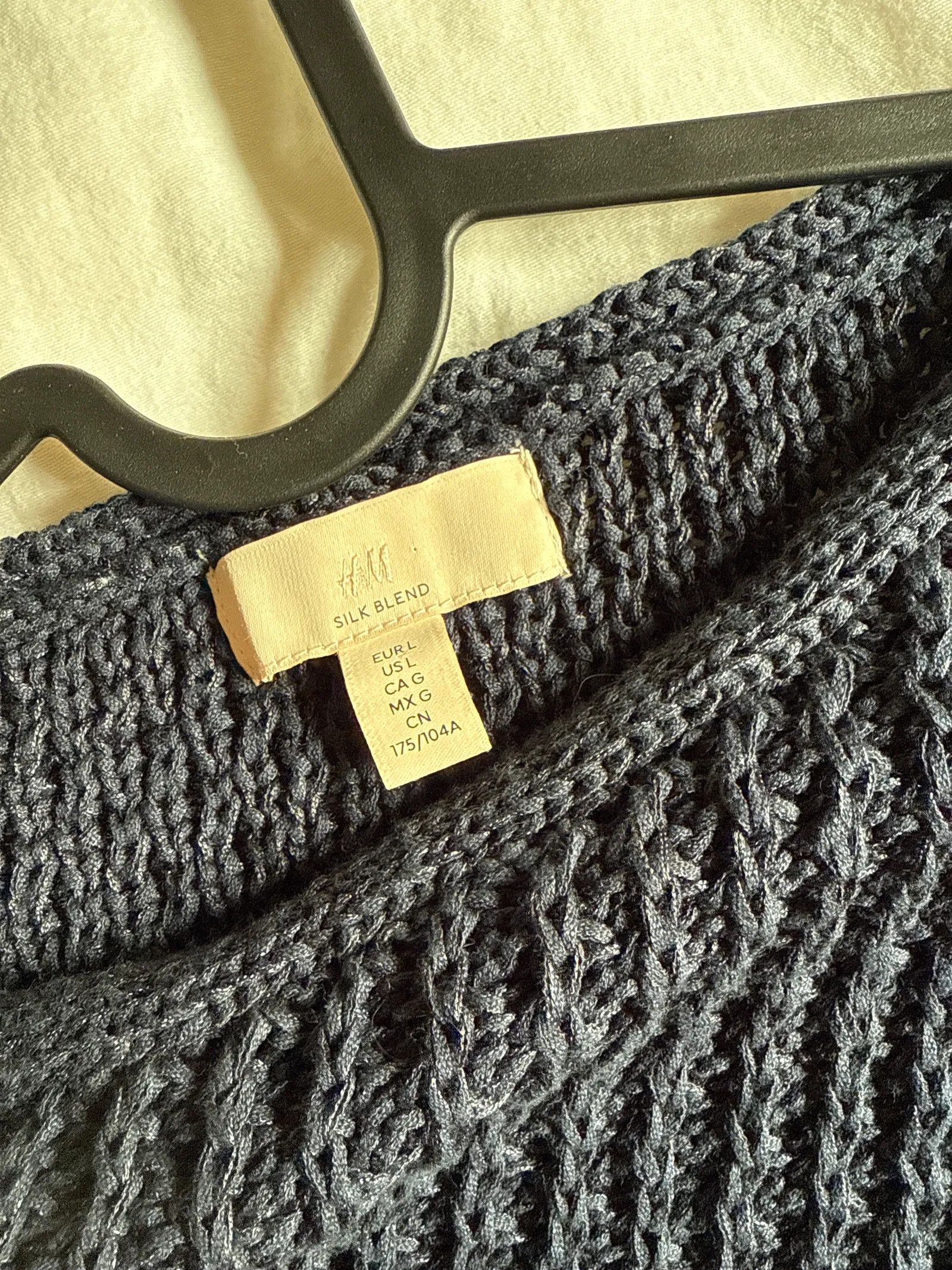 H&M H&M Sweater Size L / US 10 / IT 46 - 2 Thumbnail