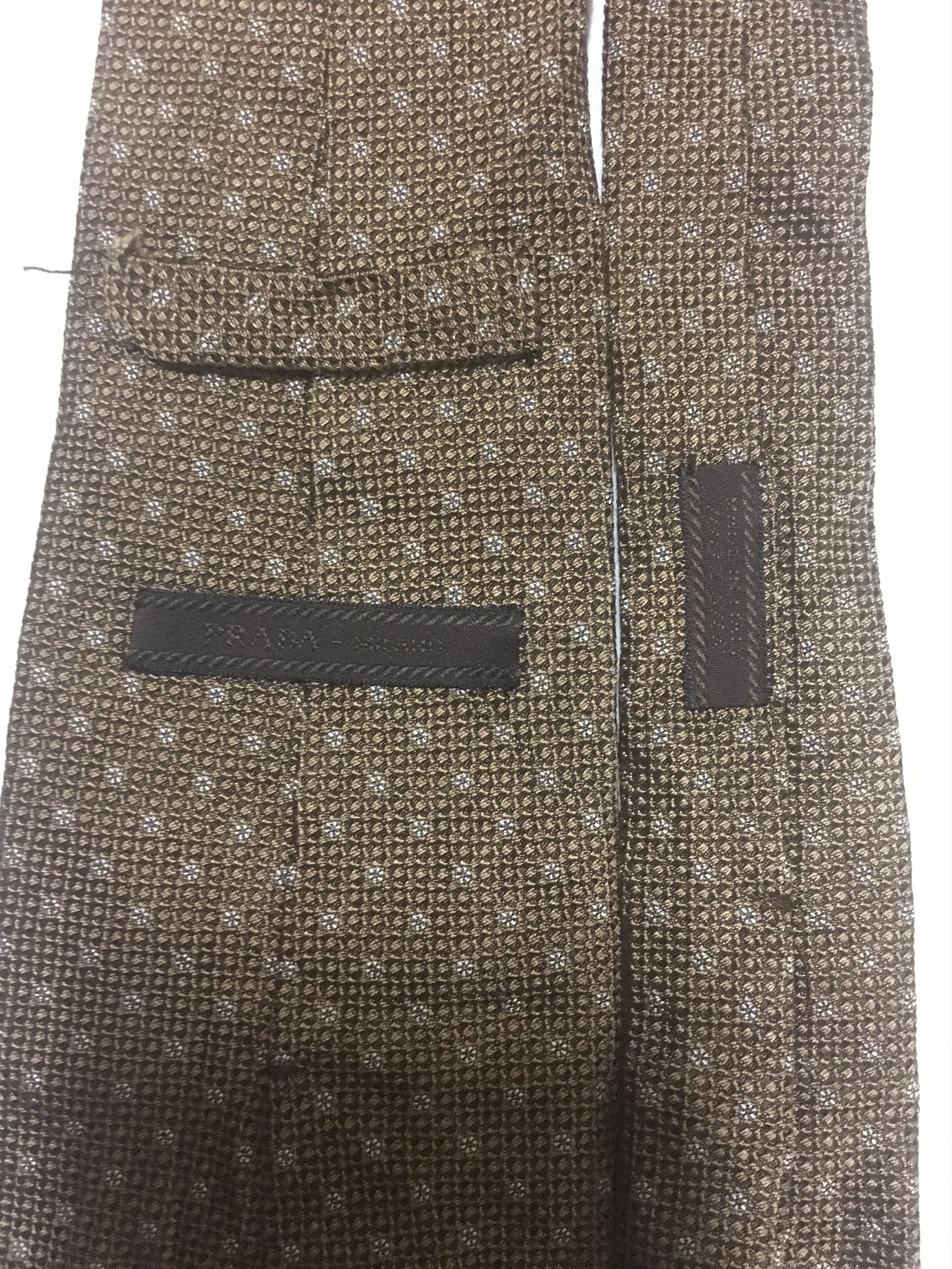 Prada 100 % Silk Prada Made in Italy Size ONE SIZE - 2 Thumbnail