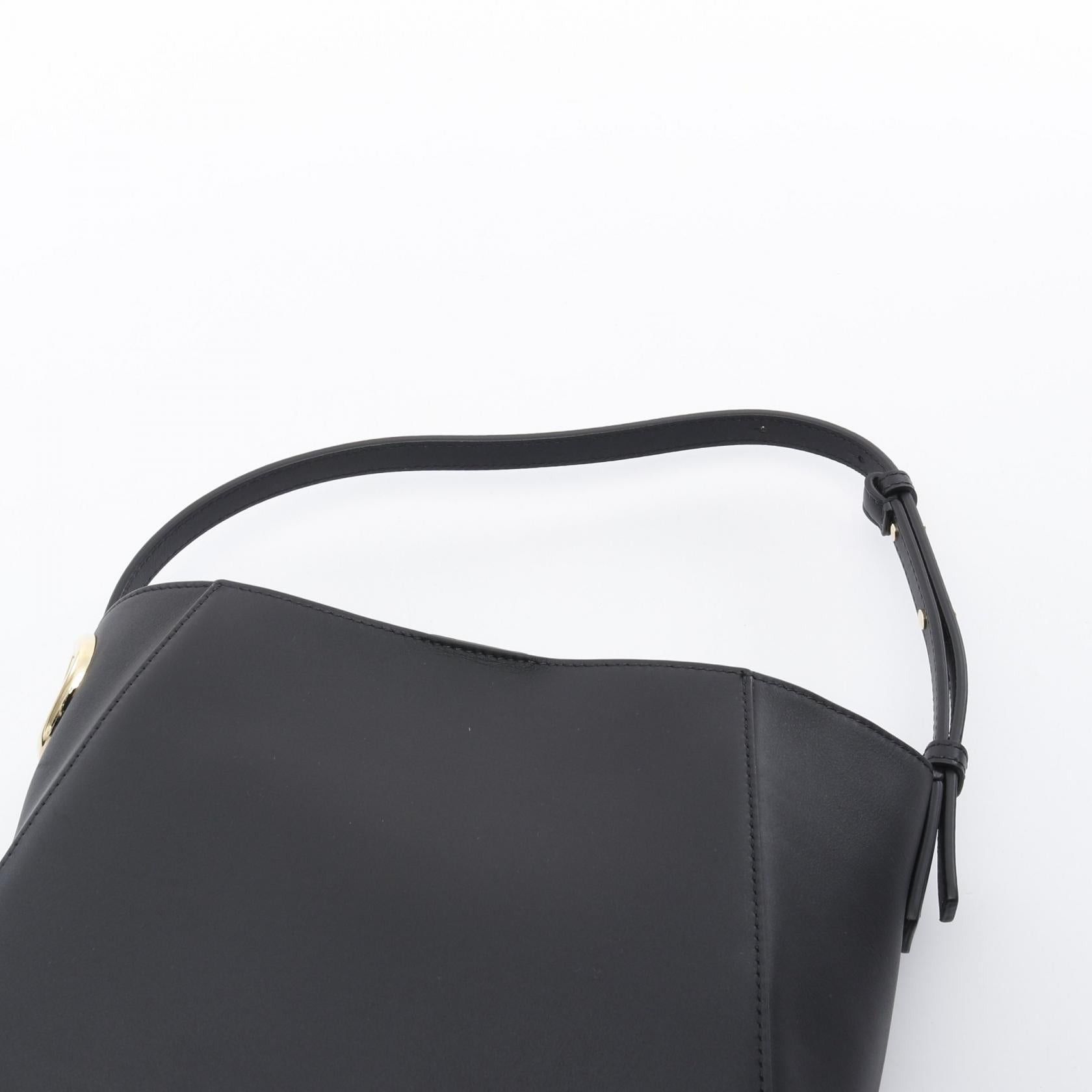 Valentino Valentino V Logo Bucket Shoulder Bag Leather Black Size ONE SIZE - 5 Thumbnail