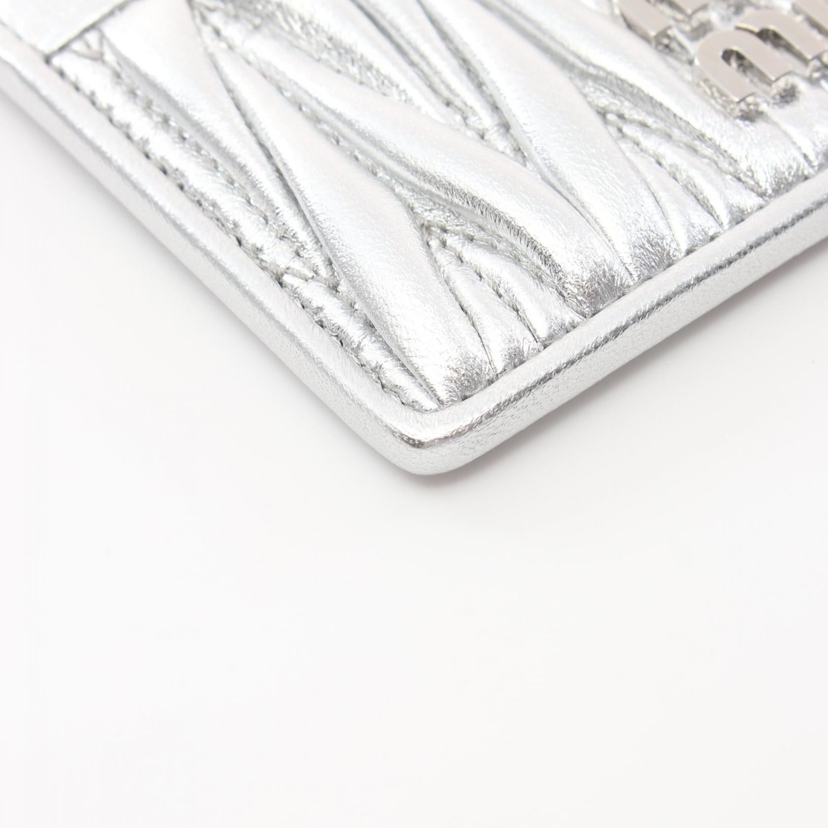 Miu Miu Miu Miu Matelasse Card Case Leather Silver Size ONE SIZE - 5 Thumbnail