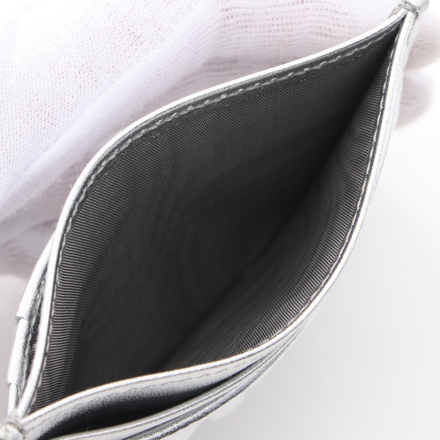 Miu Miu Miu Miu Matelasse Card Case Leather Silver Size ONE SIZE - 3 Thumbnail