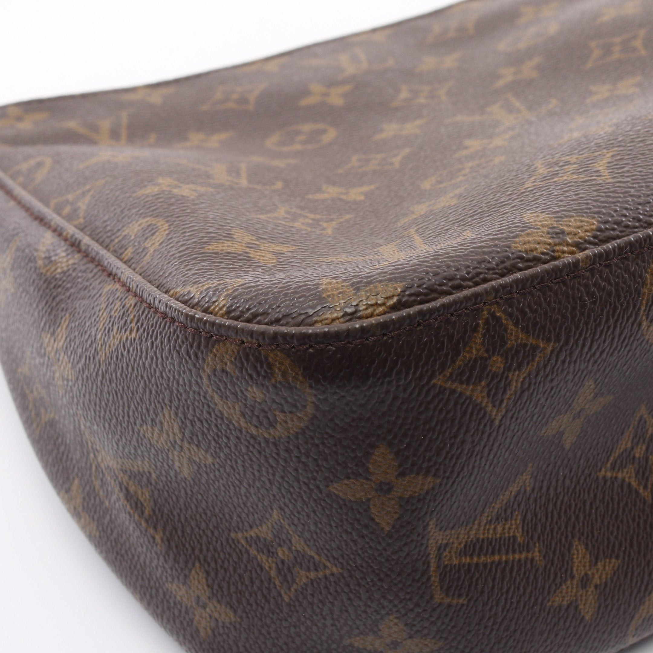 Louis Vuitton Louis Vuitton Looping Mm Monogram Shoulder Bag Leather Brown Size ONE SIZE - 6 Thumbnail