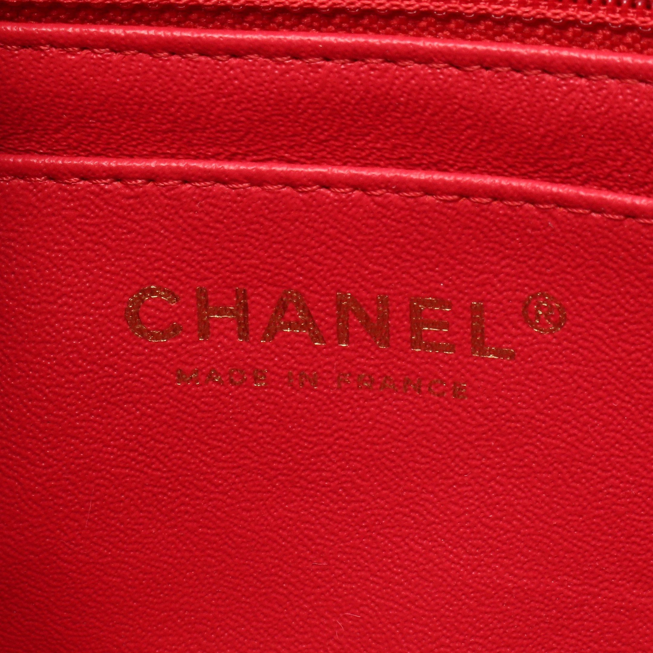 Chanel Chanel Mini Matelasse 20 Chain Shoulder Bag Lambskin Pink Red Gold Hardware Size ONE SIZE - 4 Thumbnail