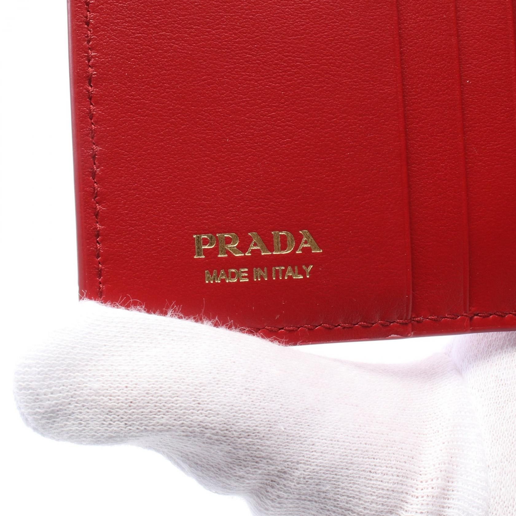 Prada Prada City Saffiano L Cahier Bi-Fold Wallet Leather Red Size ONE SIZE - 4 Thumbnail