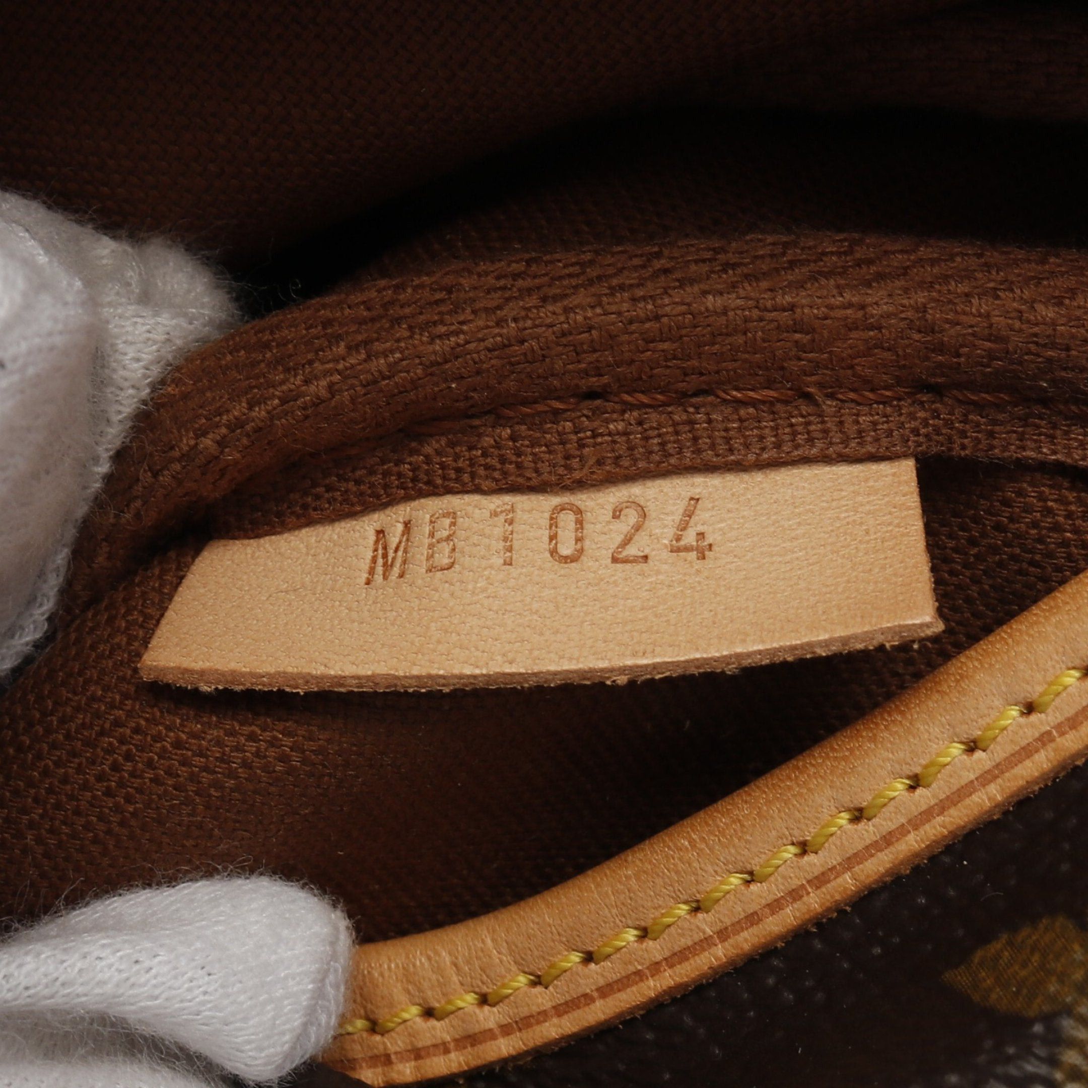 Louis Vuitton Louis Vuitton Saumur 30 Monogram Shoulder Bag Leather Brown Size ONE SIZE - 5 Thumbnail