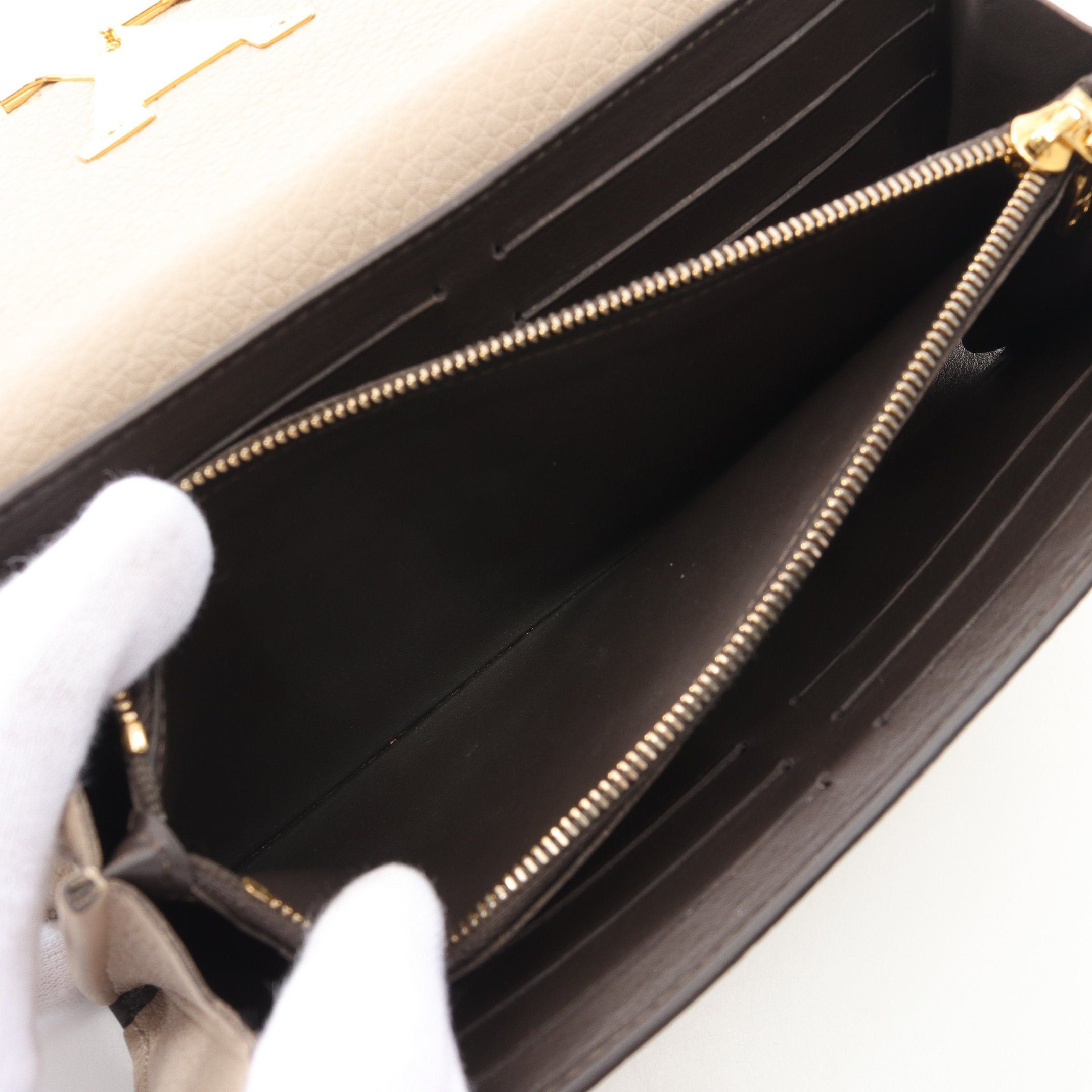 Louis Vuitton Louis Vuitton Portefeuil Capucines Carré Bi-Fold Long Wallet Taurillon Leather Gray Beige Size ONE SIZE - 6 Thumbnail
