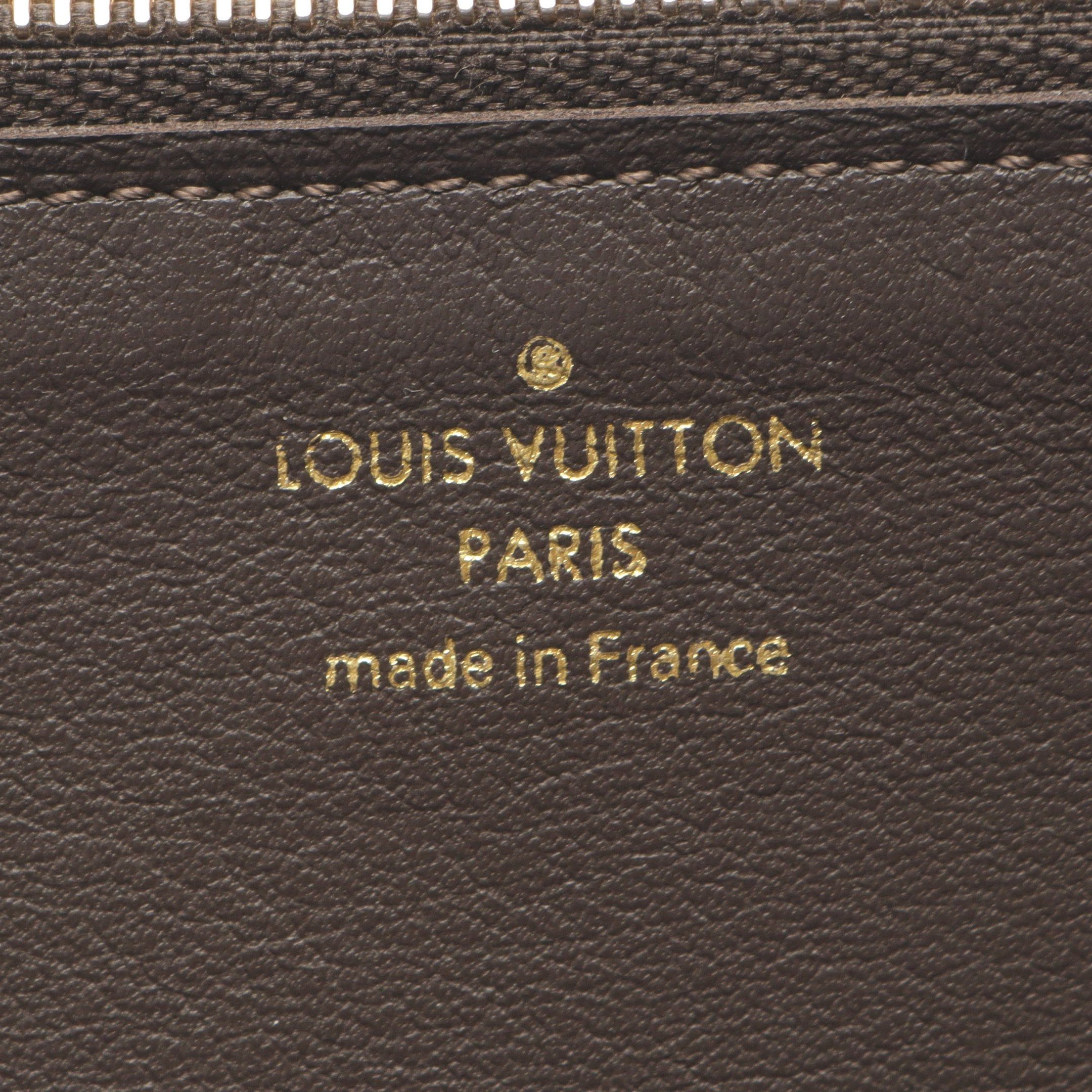 Louis Vuitton Louis Vuitton Portefeuil Capucines Carré Bi-Fold Long Wallet Taurillon Leather Gray Beige Size ONE SIZE - 4 Thumbnail