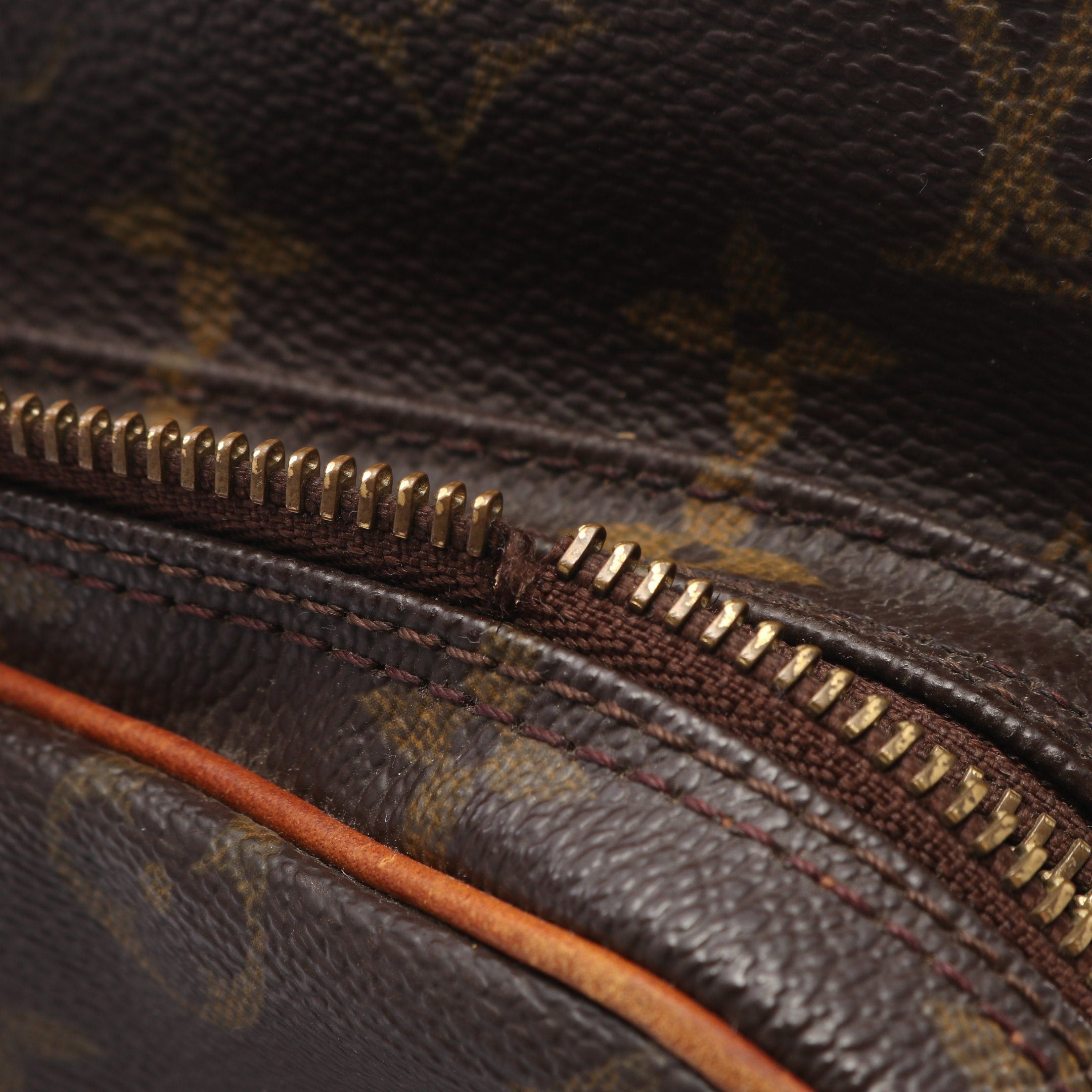 Louis Vuitton Louis Vuitton Nil Monogram Shoulder Bag Leather Brown Size ONE SIZE - 13 Thumbnail