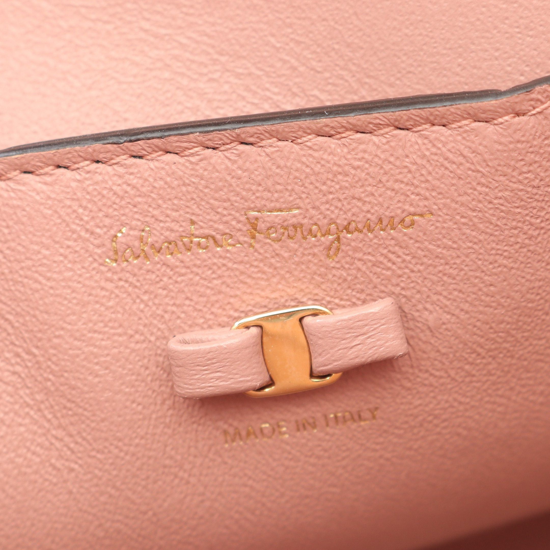 Salvatore Ferragamo Salvatore Ferragamo Vara Ribbon Handbag Leather Pink Size ONE SIZE - 4 Thumbnail
