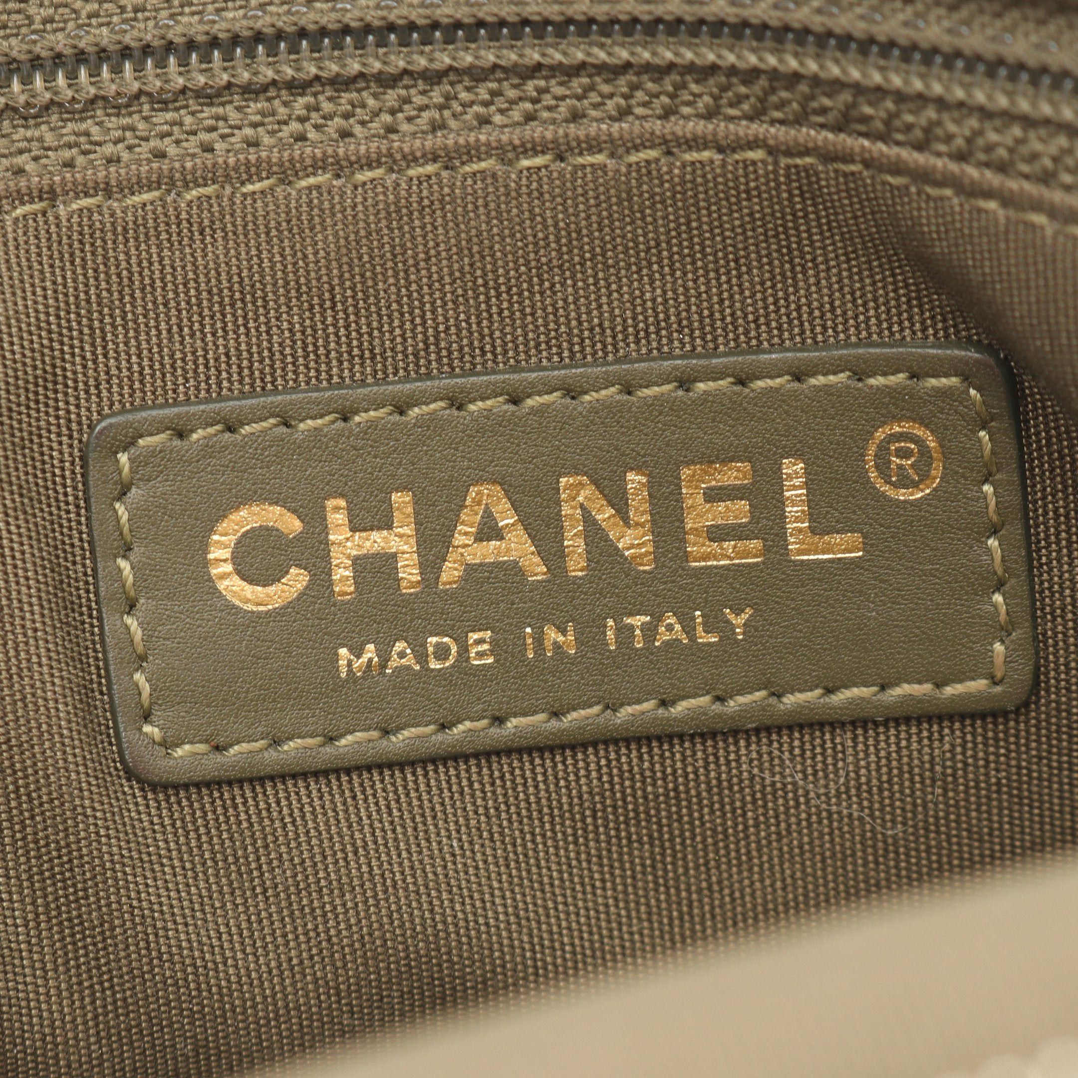 Chanel Chanel Chevron V-Stitch Chain Shoulder Bag Lambskin Khaki Green Gold Hardware Size ONE SIZE - 4 Thumbnail