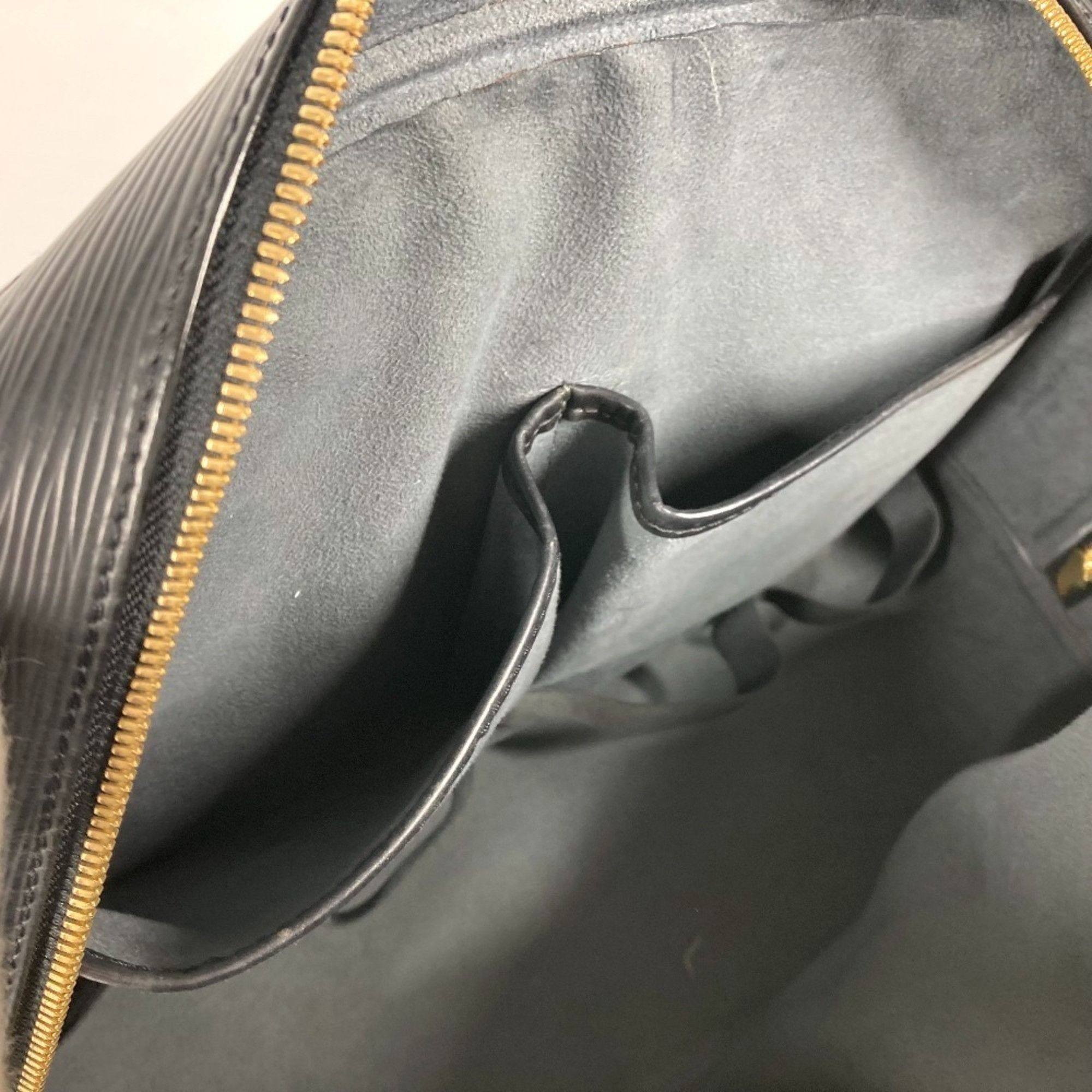 Louis Vuitton Deauville handbag